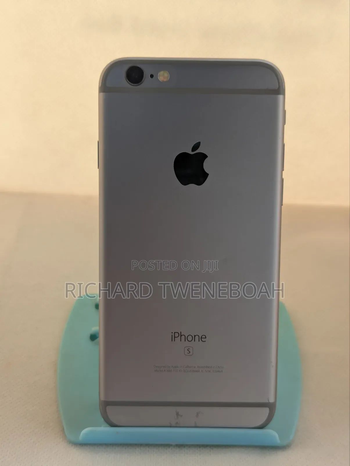 Apple iPhone 6s 64 GB Gray