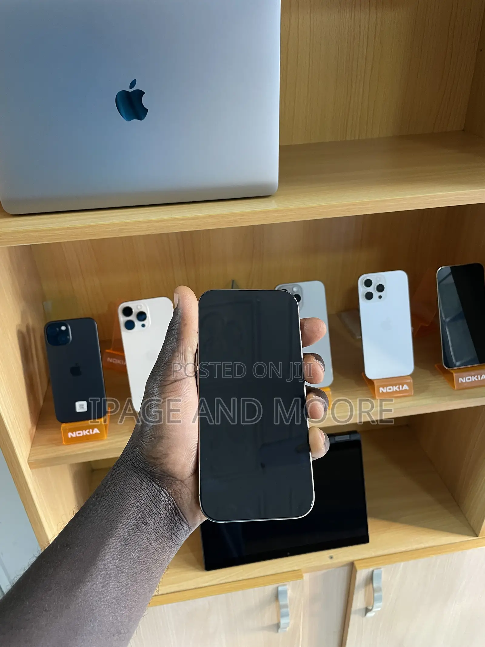 Apple iPhone 16 Pro 256 GB Gold