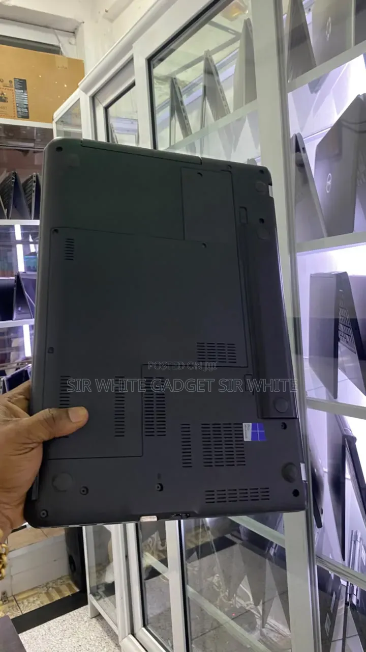 Laptop Lenovo ThinkPad Edge E550 8GB Intel Core i5 HDD+SSD 500GB