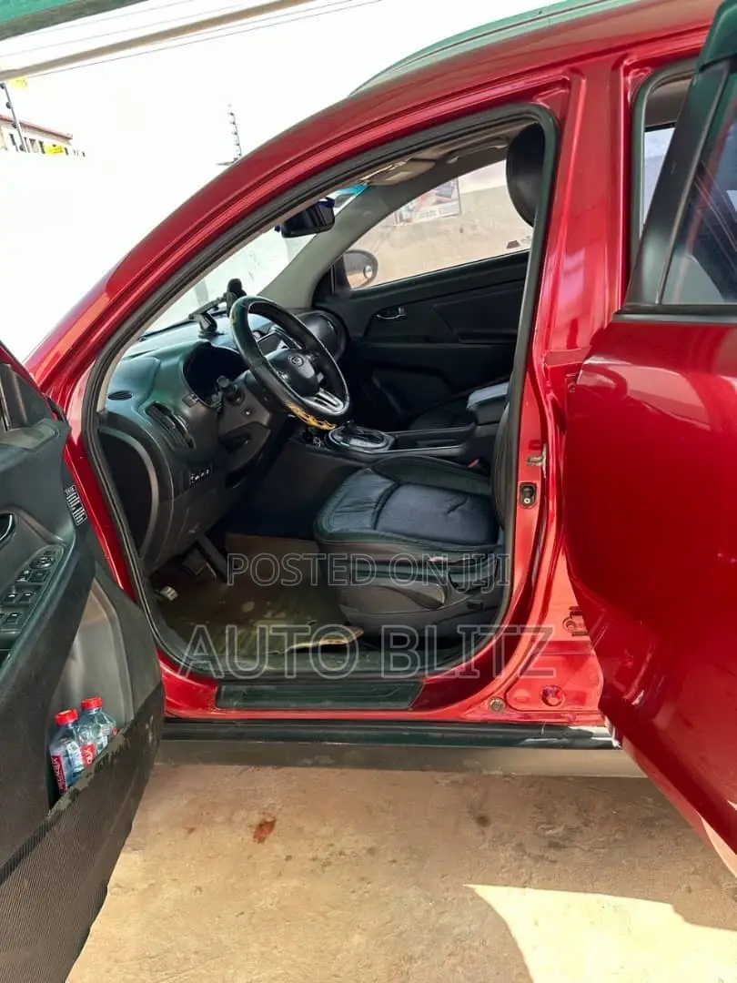 Kia Sportage 2012 Red