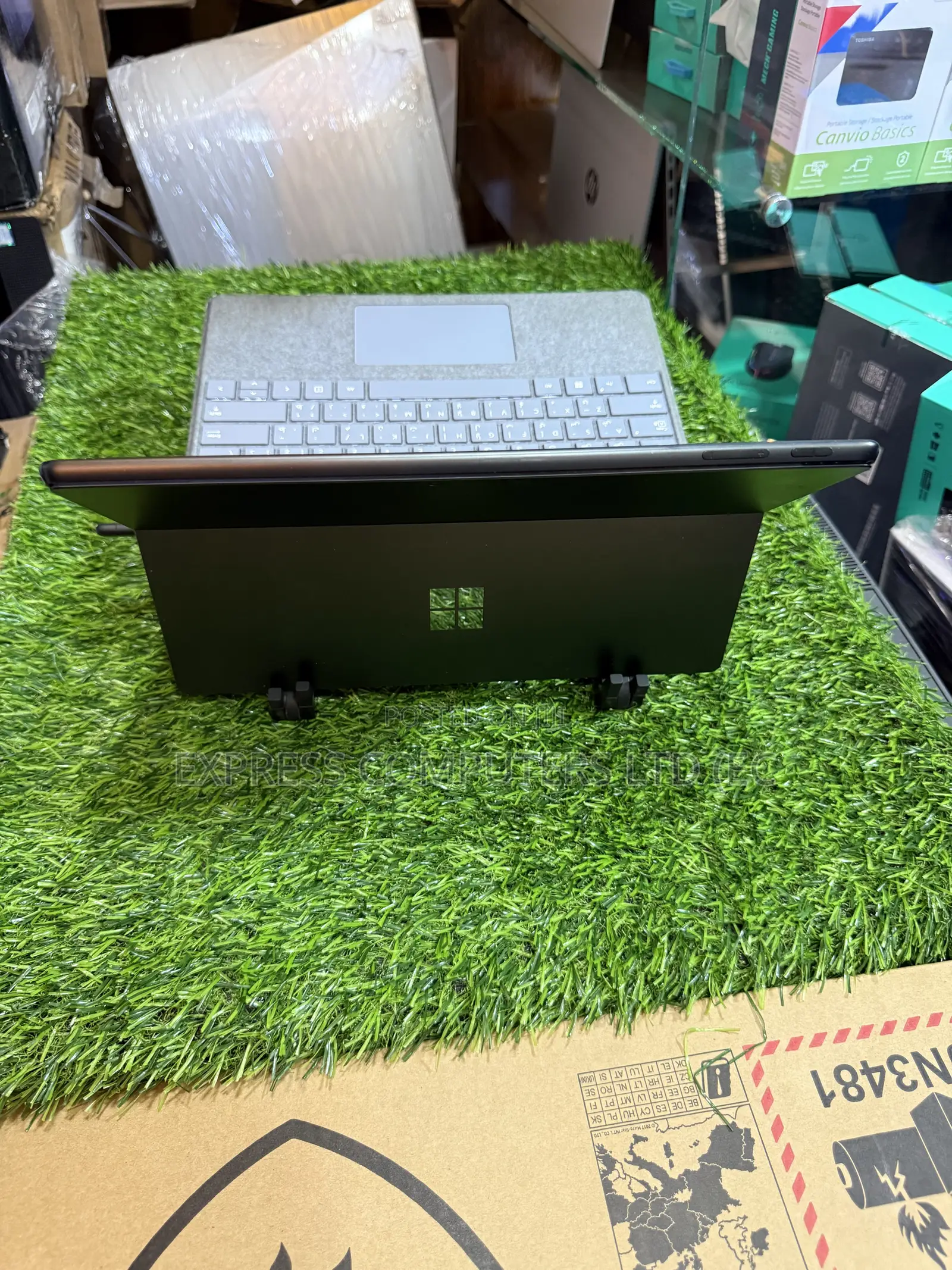 Laptop Microsoft Surface Pro 9 16GB Intel Core i7 SSD 512GB
