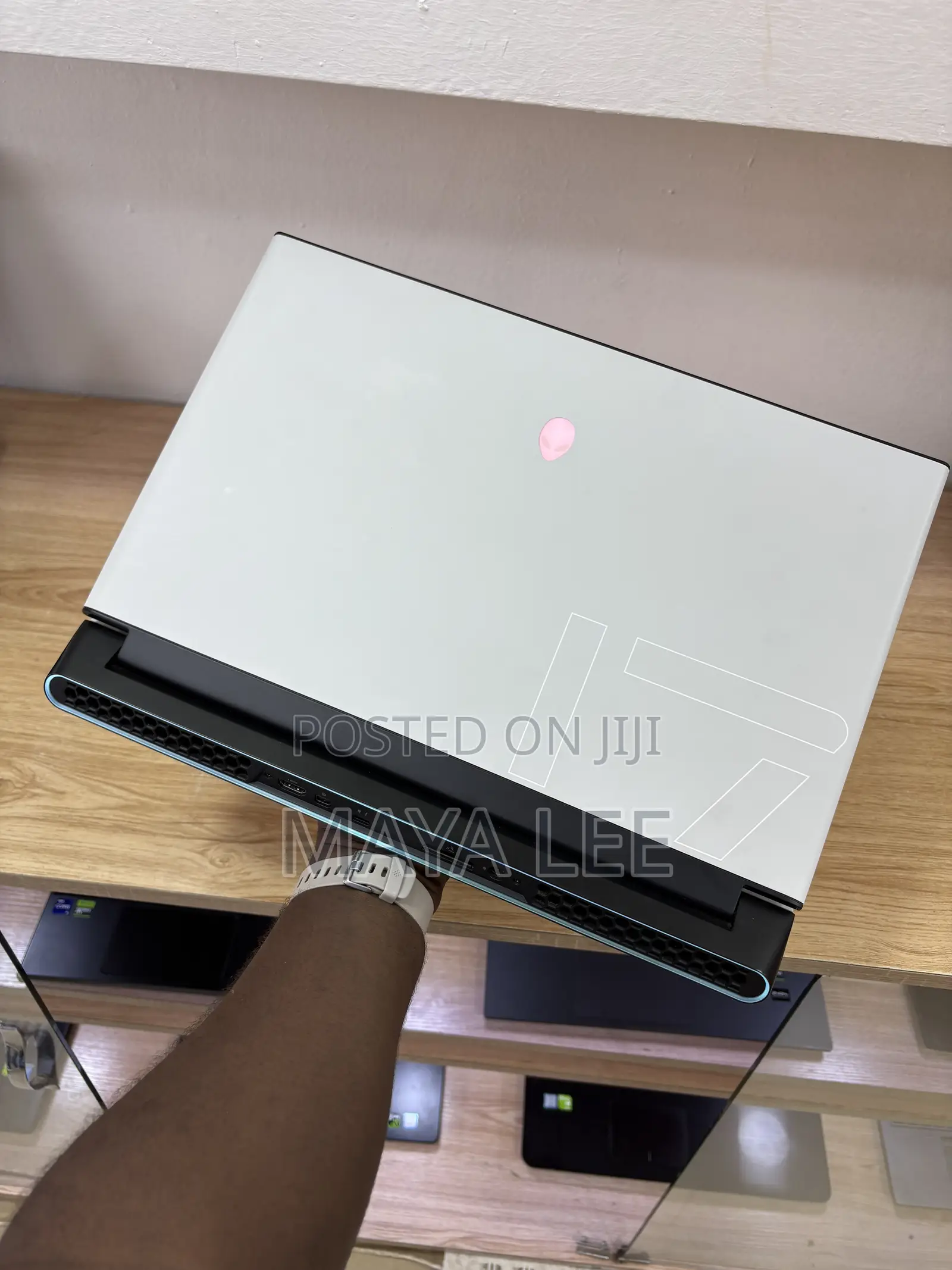 Laptop Alienware M17 R4 16GB Intel Core i7 SSD 1T