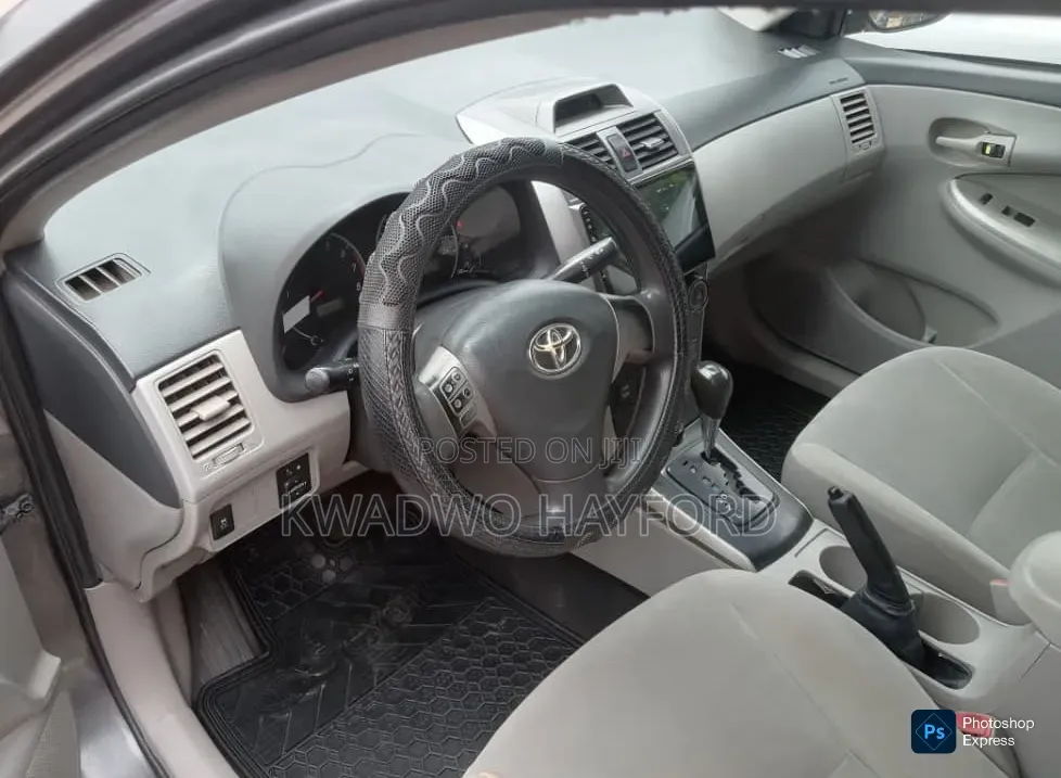 Toyota Corolla 2013 Silver