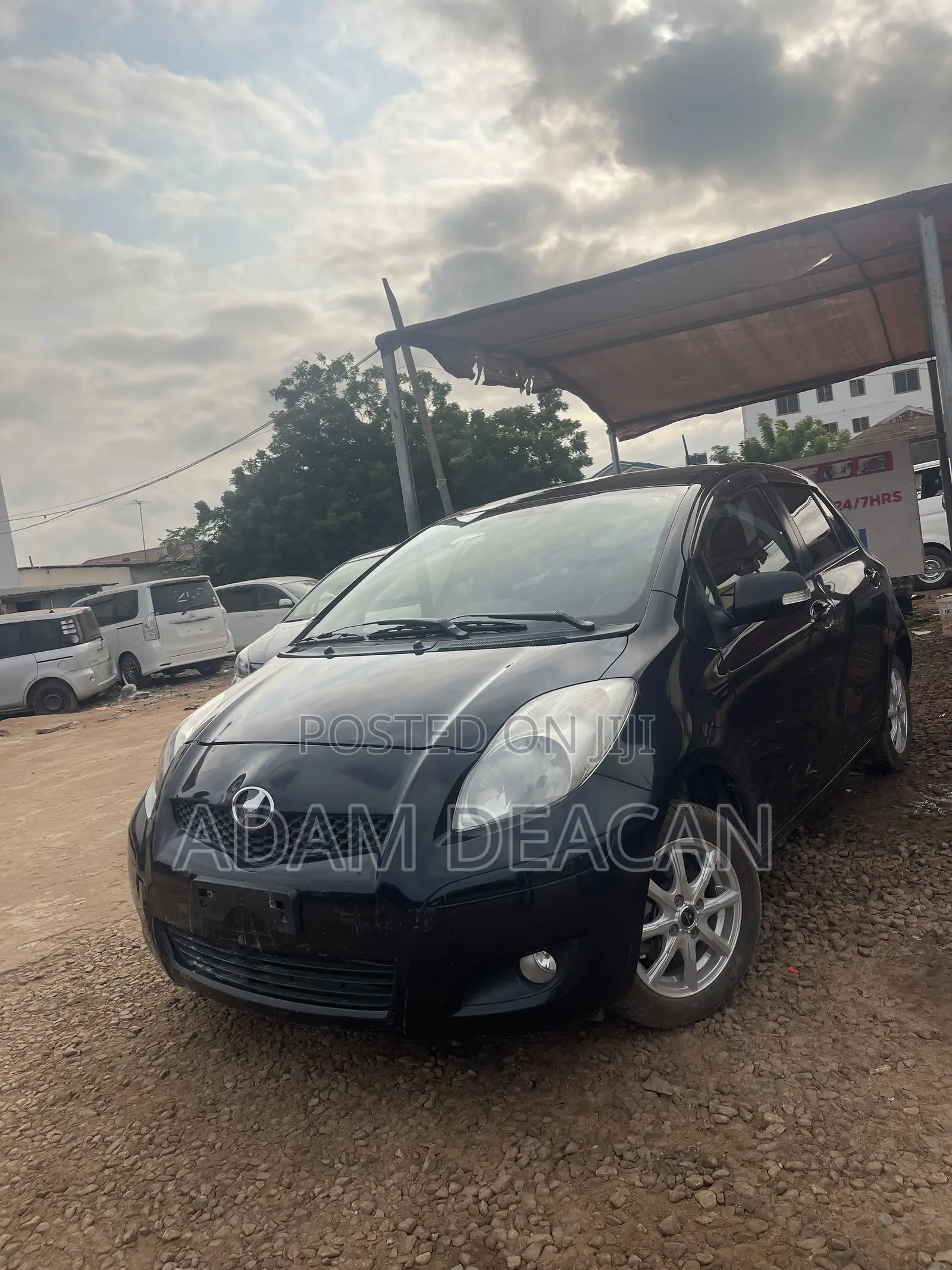 Toyota Vitz 2010 Black