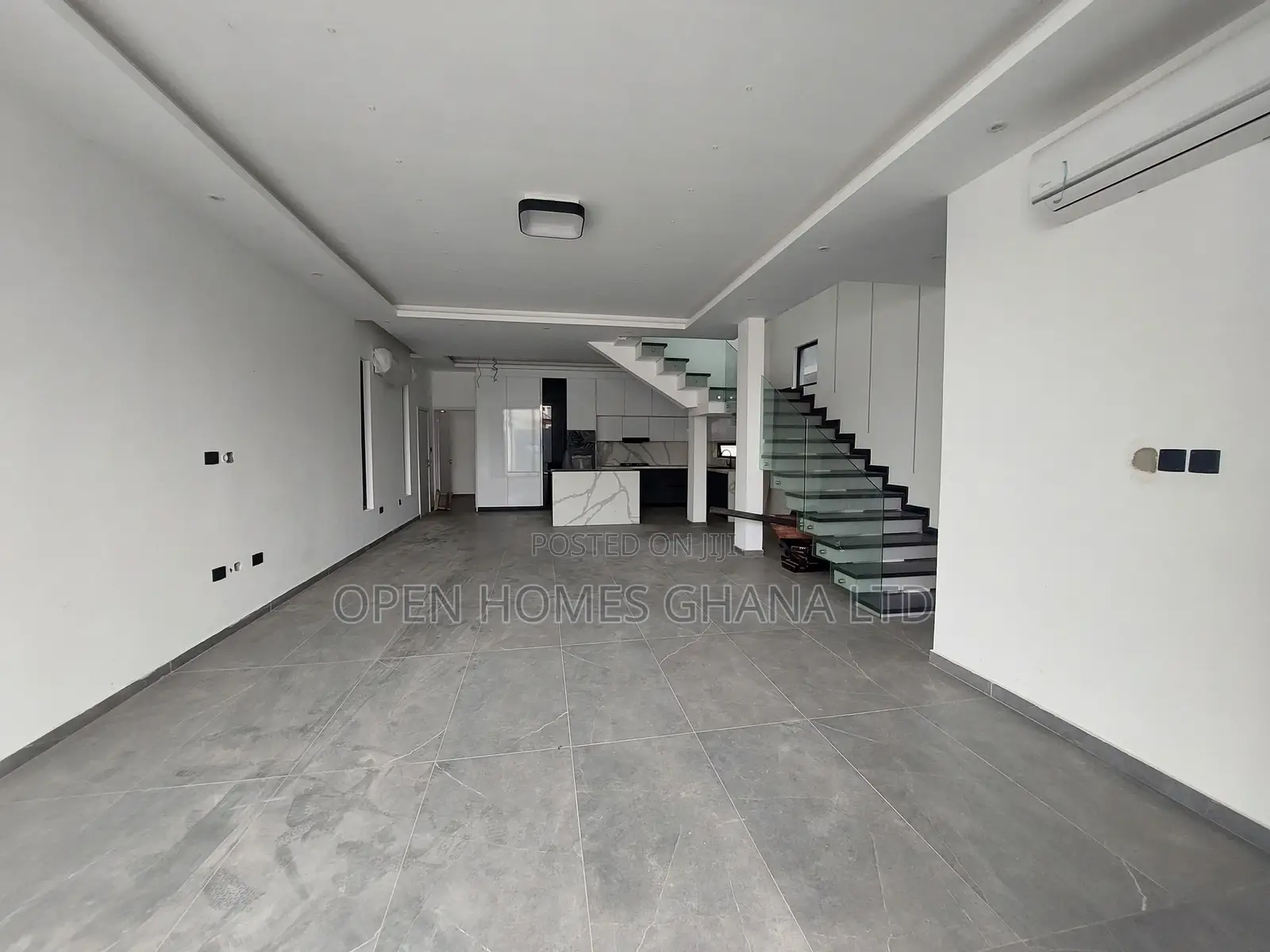 3bdrm Townhouse / Terrace in Dzorwulu for rent