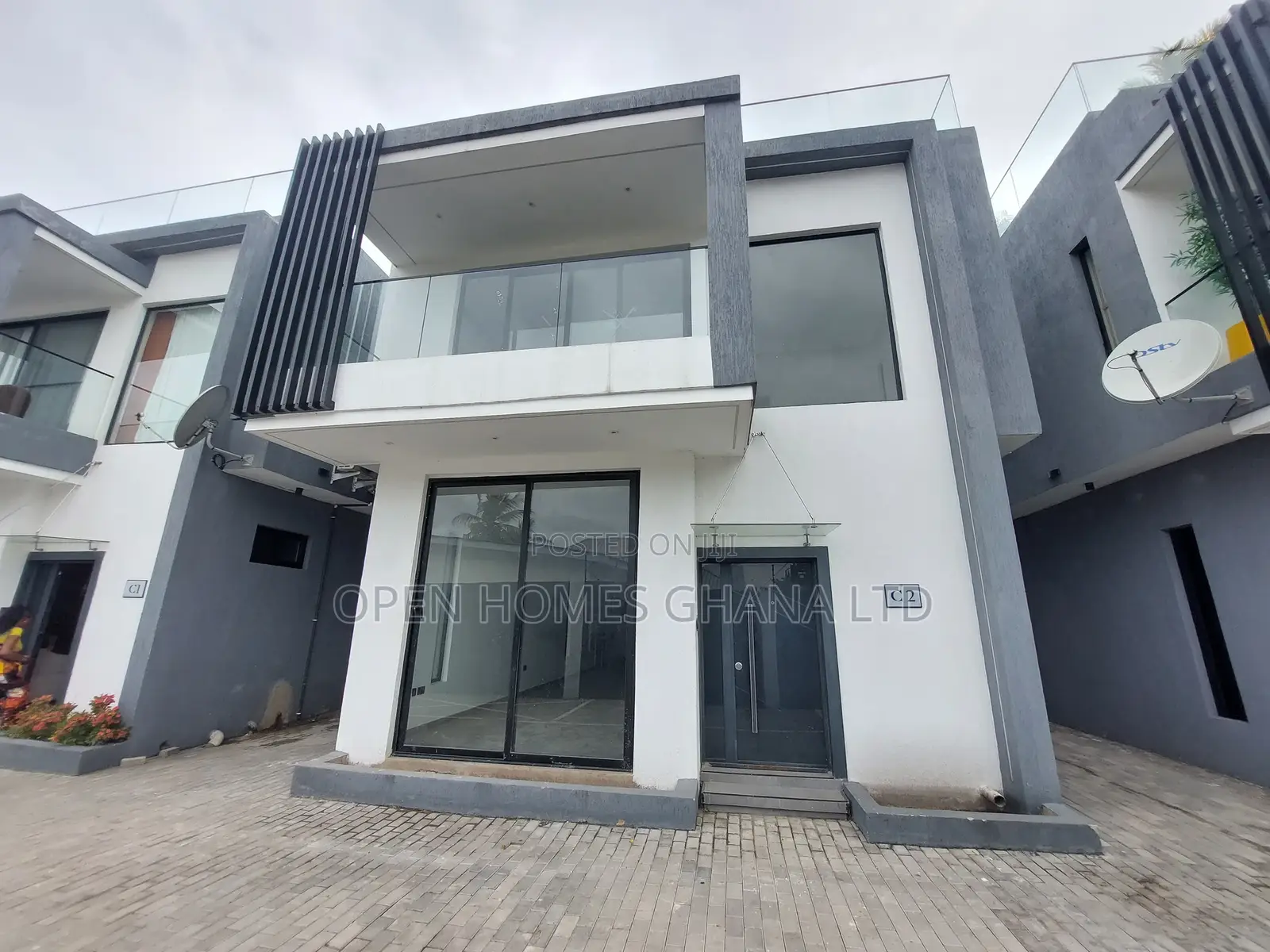 3bdrm Townhouse / Terrace in Dzorwulu for rent