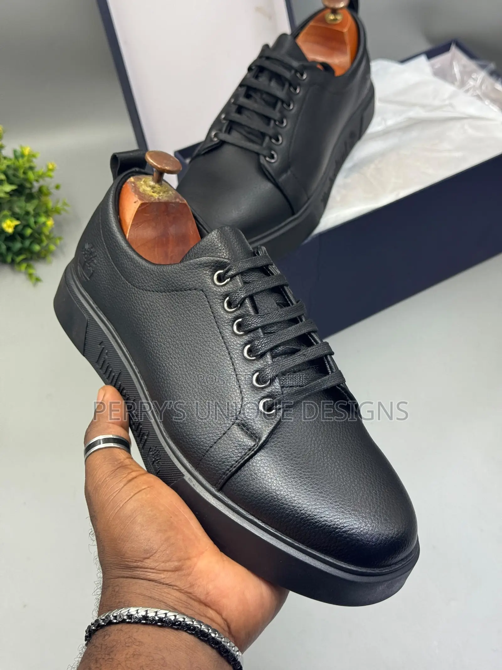 * Premium Timberland Executive All-Black Leather Casual Sneakers