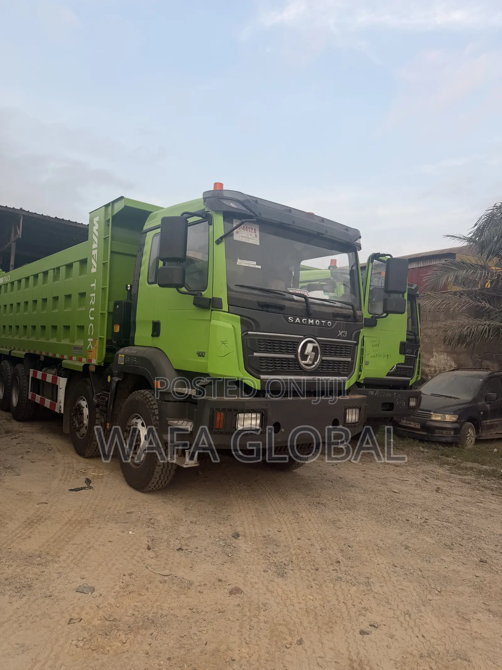 8X4 Tipper Truck
