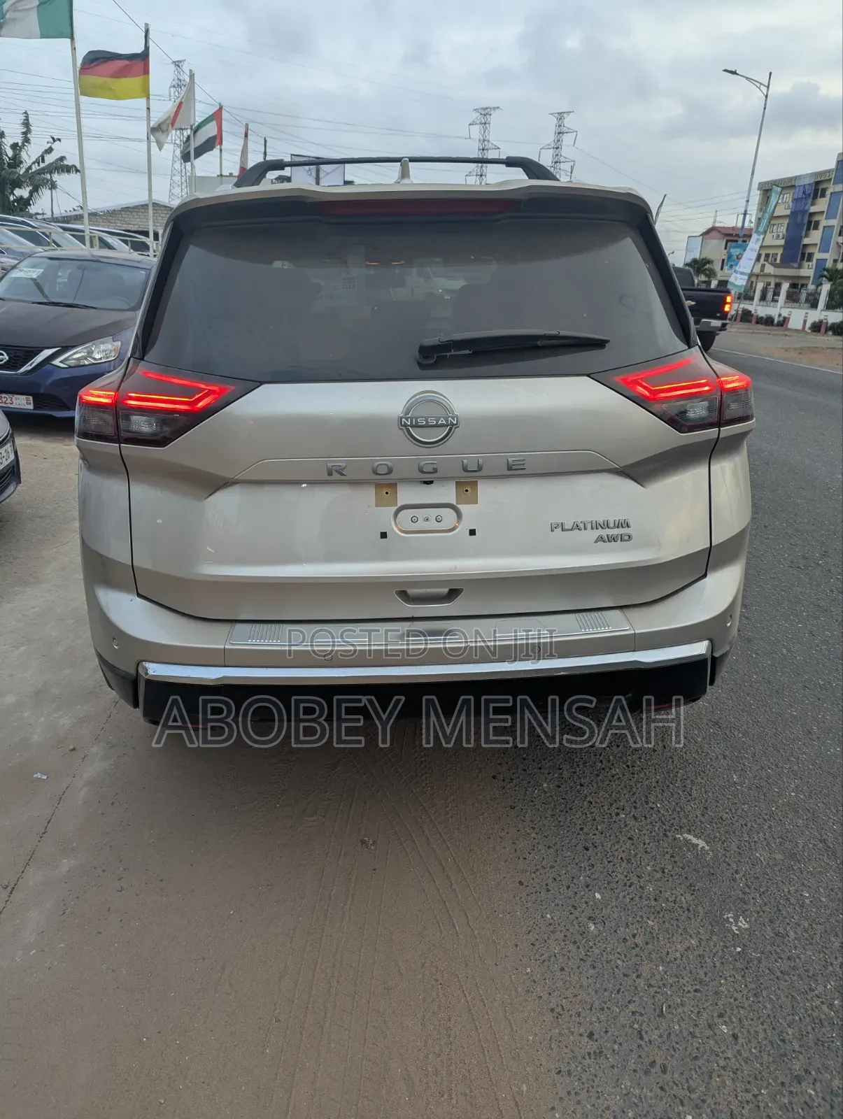 Nissan Rogue 2026 Brown