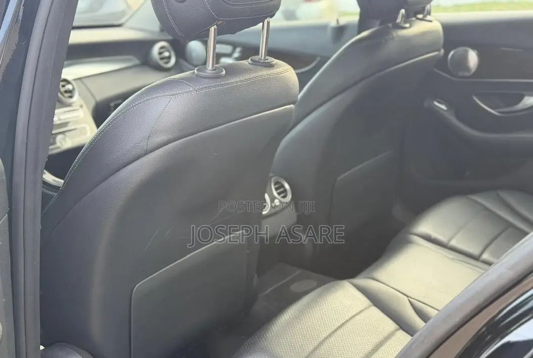 Mercedes-Benz C300 2018 Black