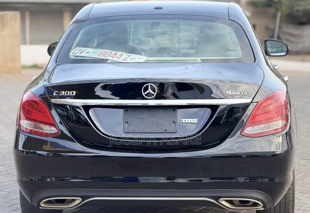 Mercedes-Benz C300 2018 Black