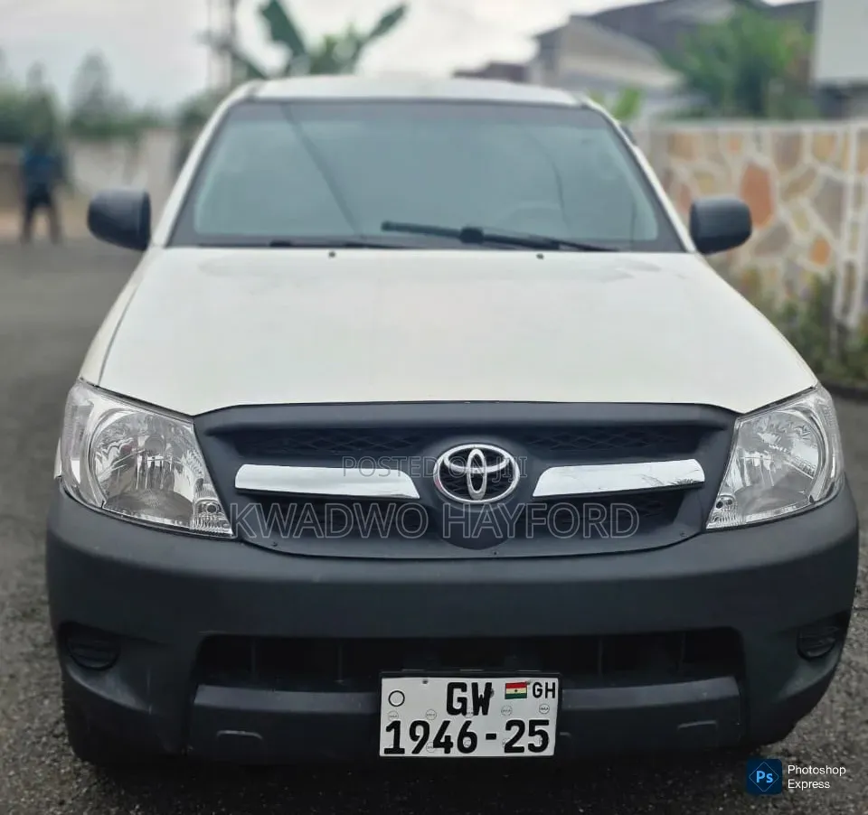 Toyota Hilux 2012 White