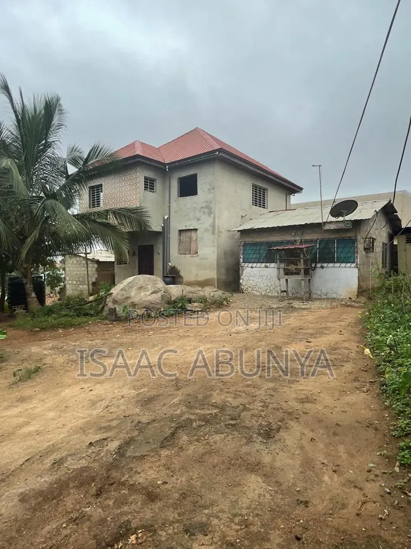 3bdrm House in Akoti Junction, Gomoa West for sale