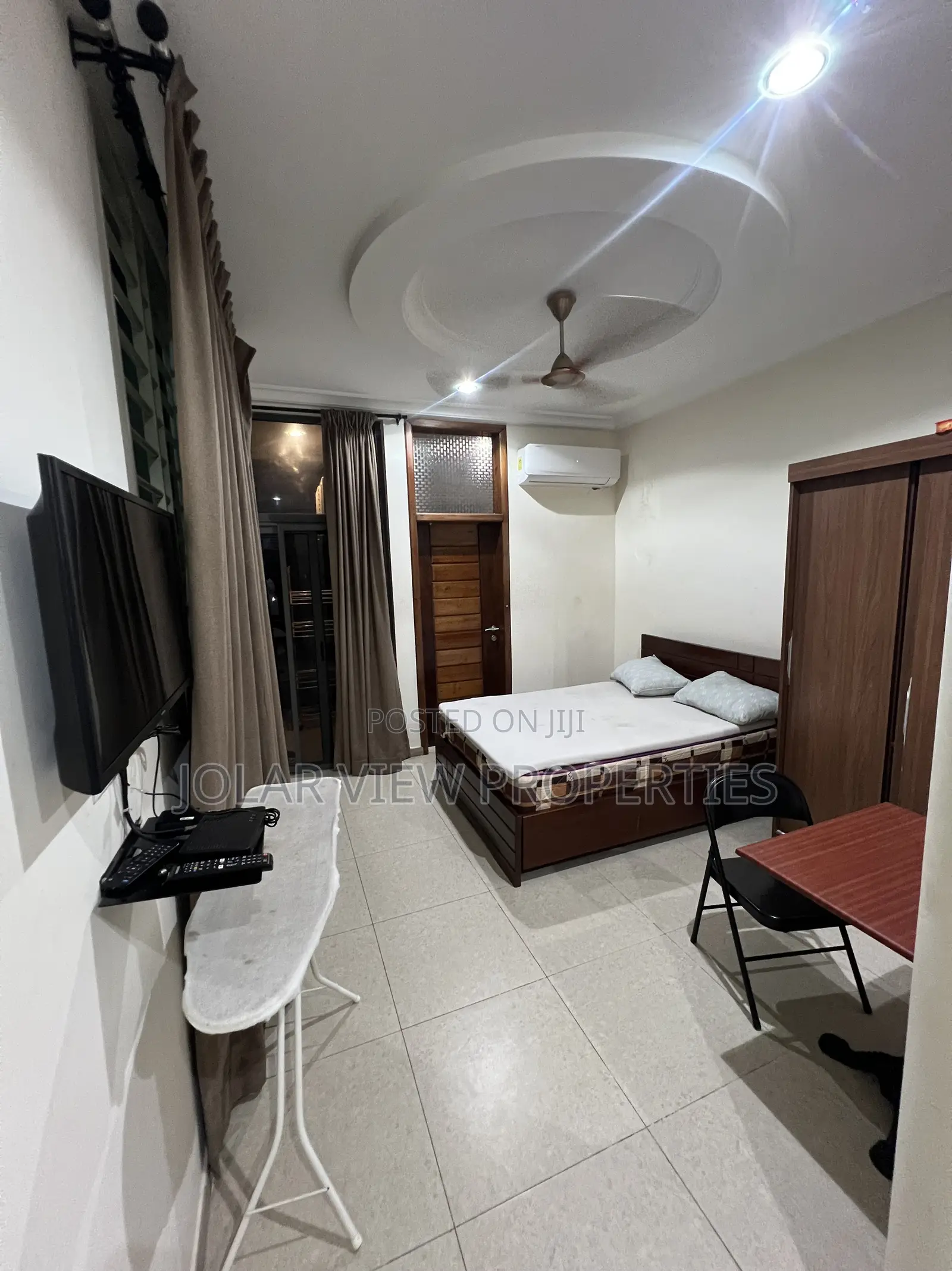 Studio Apartment