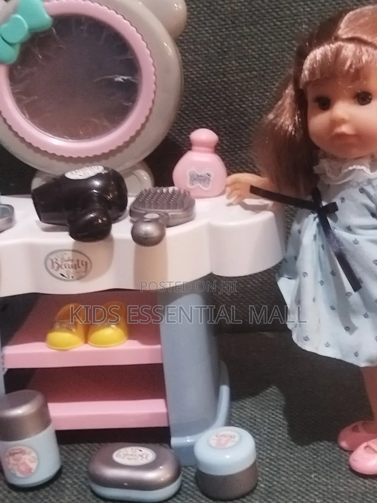 Interactive Doll and Dressing Table With Accessories