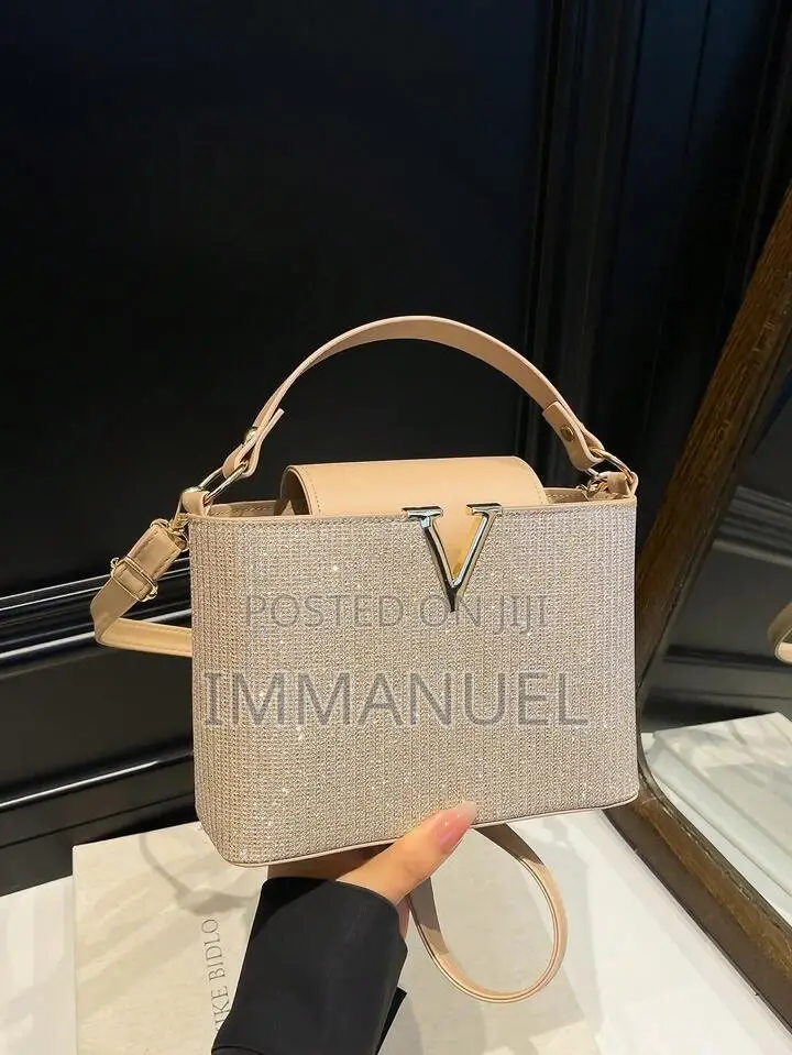 Women’s Consumer Bag