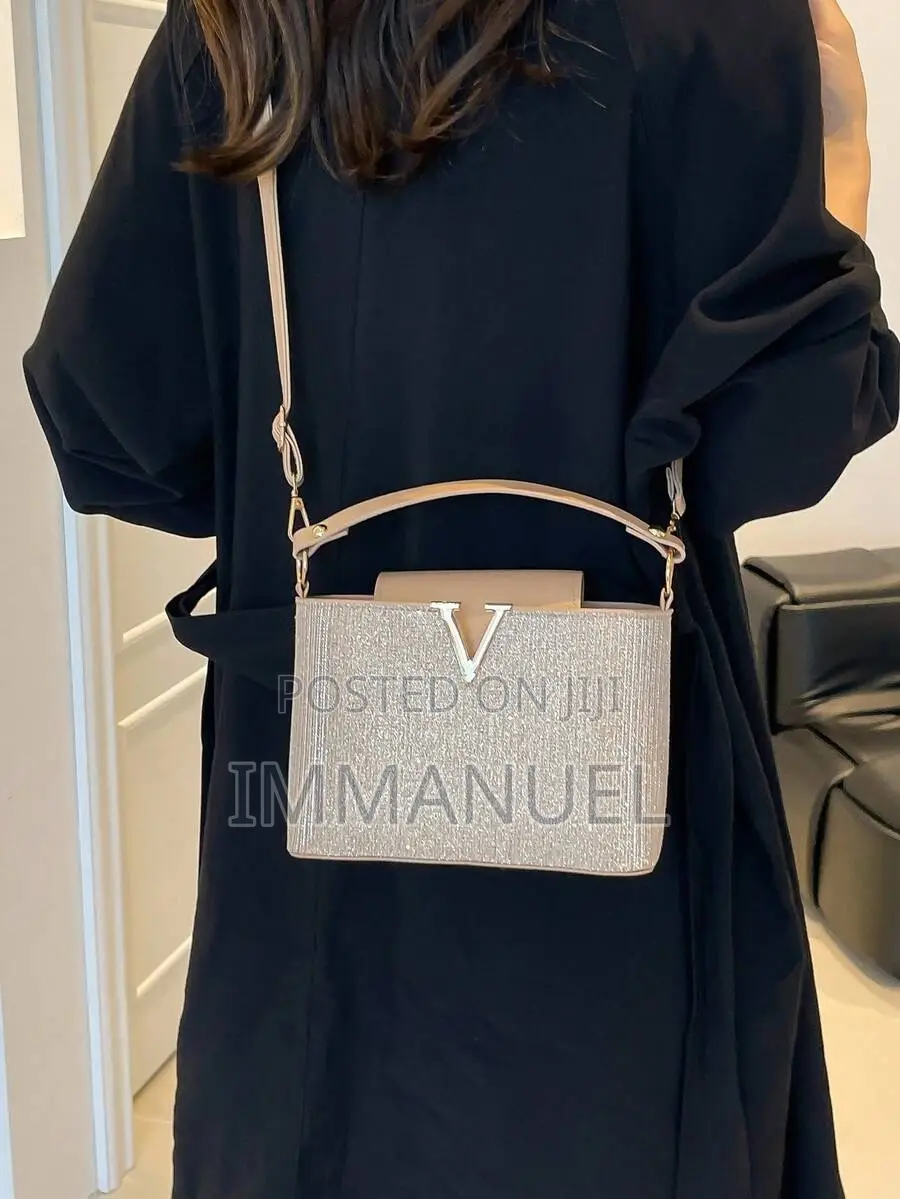 Women’s Consumer Bag