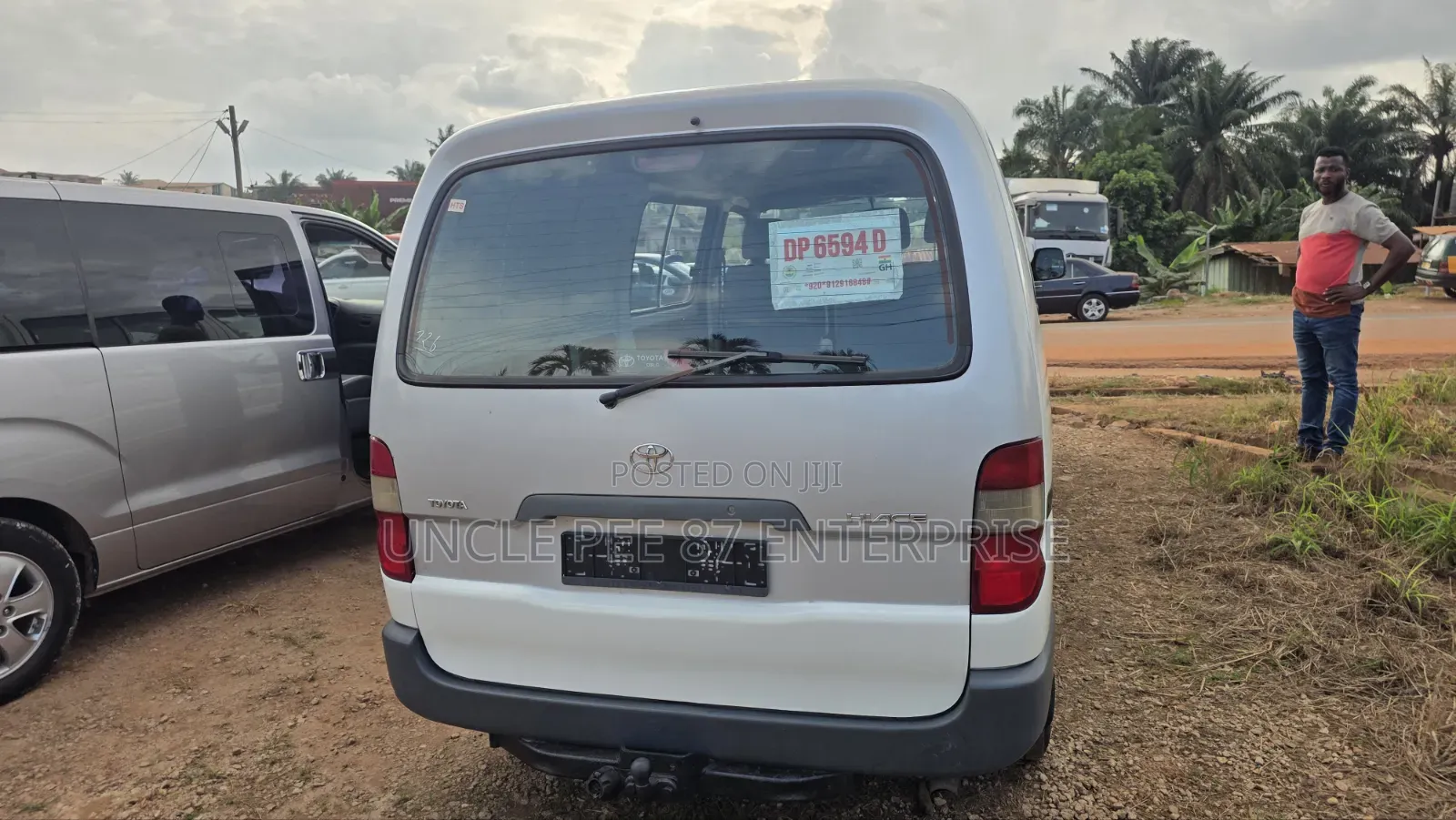 Toyota HiAce 2009 White