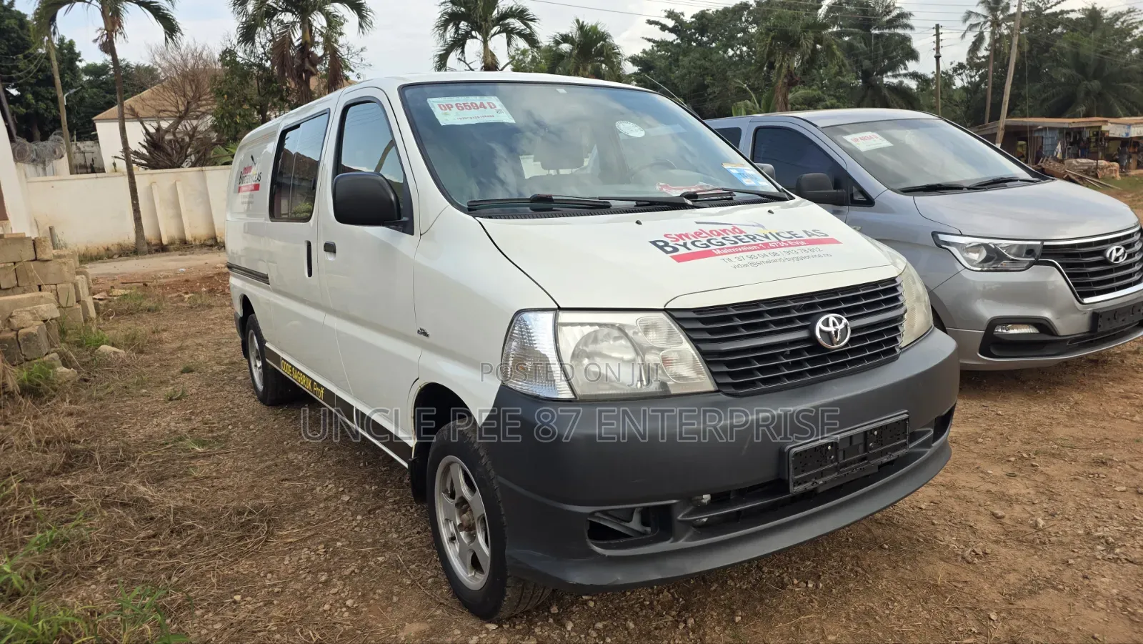 Toyota HiAce 2009 White