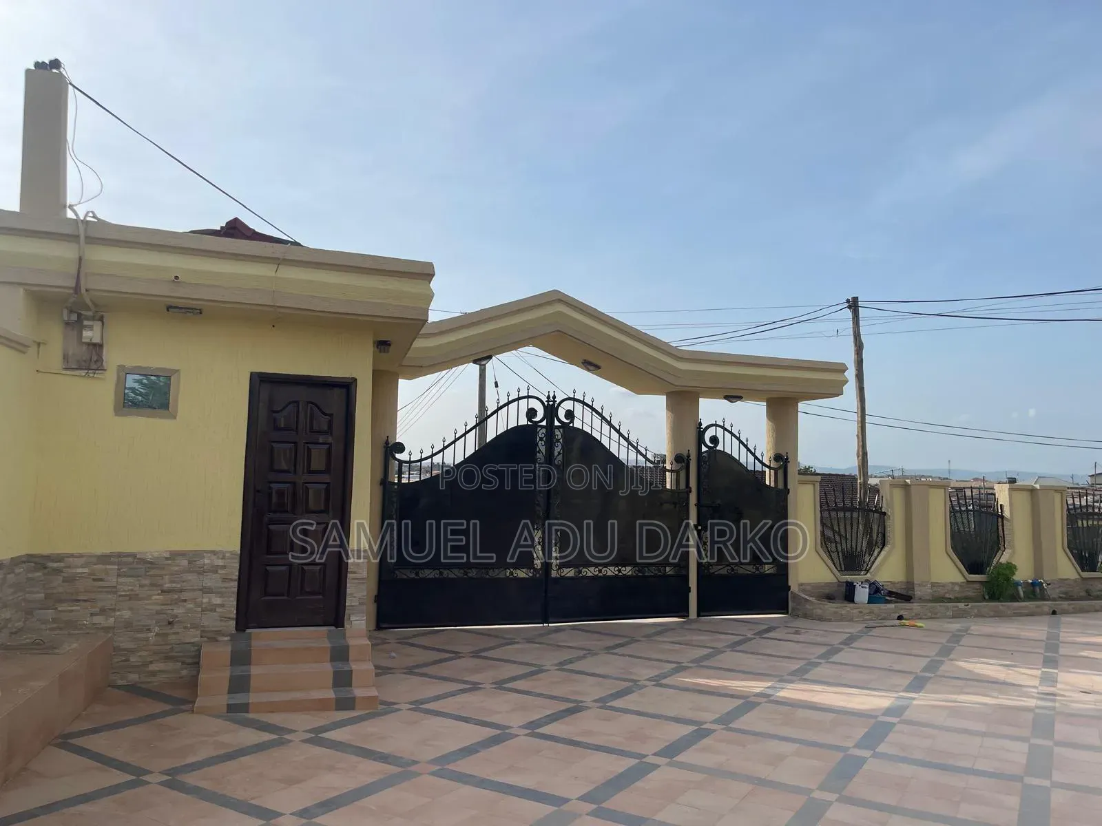 3bdrm Apartment in Righteous Hands, School Area for rent