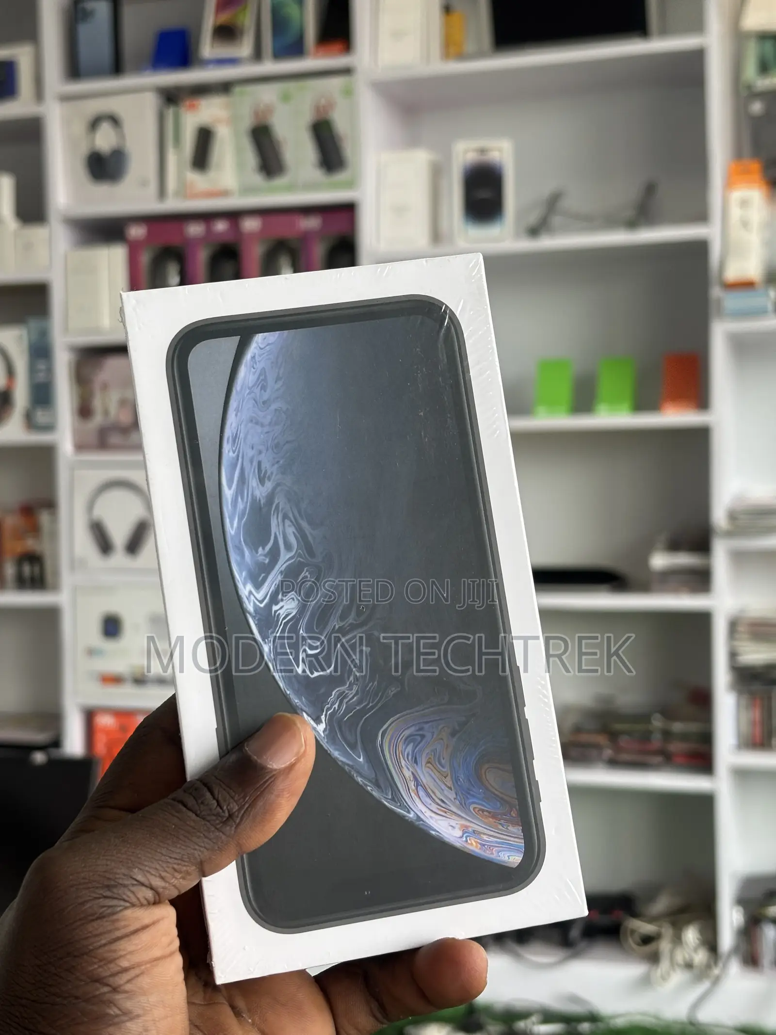New Apple iPhone XR 128 GB Black