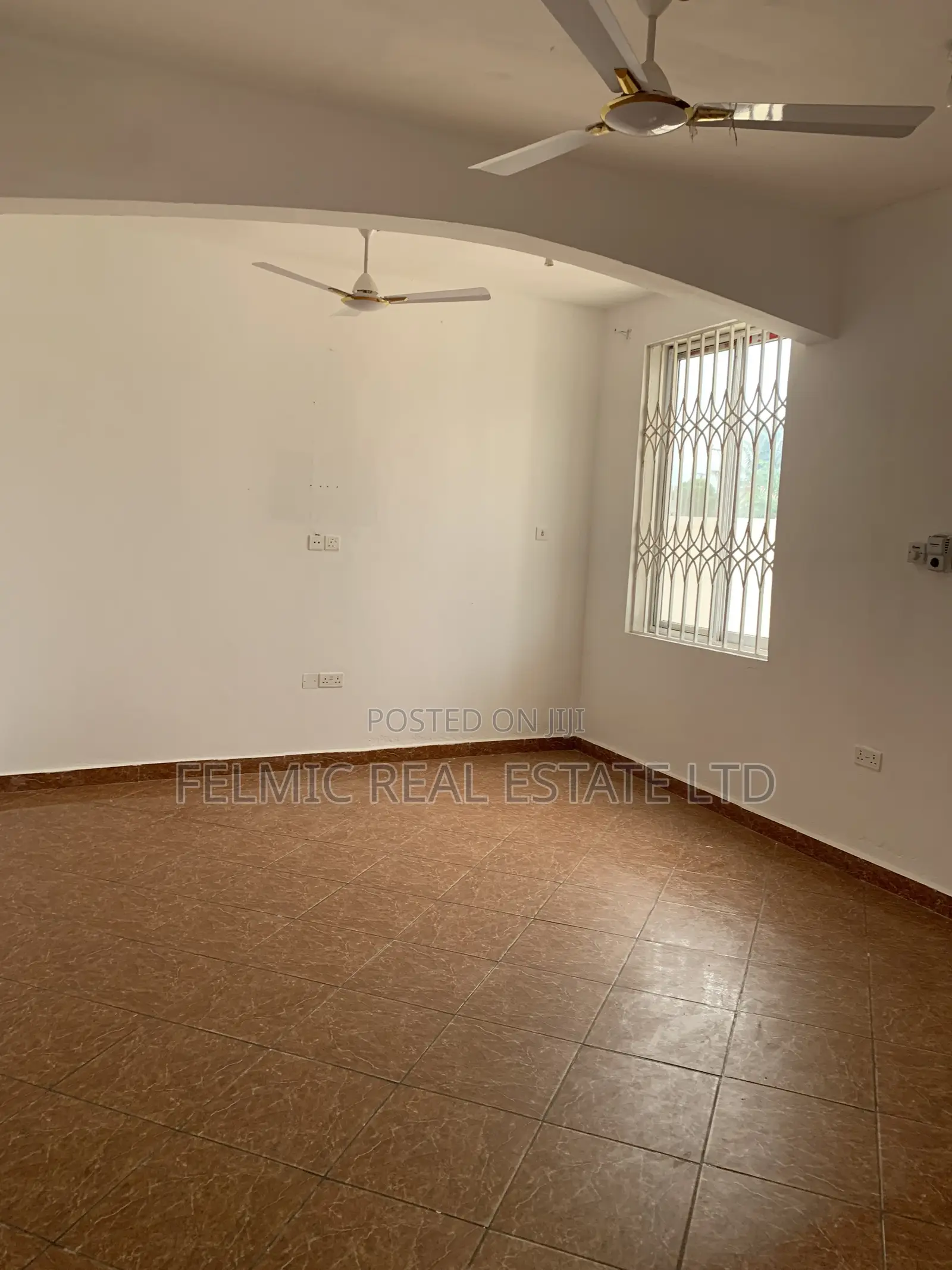 3bdrm Apartment in Sampa Valley Near, Old Barrier for rent