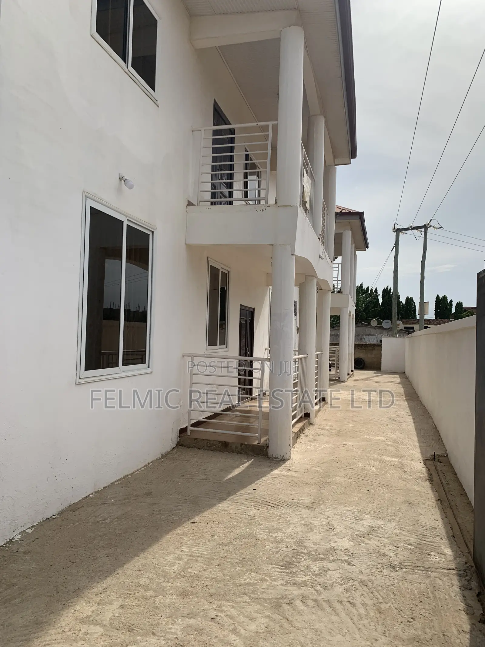 3bdrm Apartment in Sampa Valley Near, Old Barrier for rent