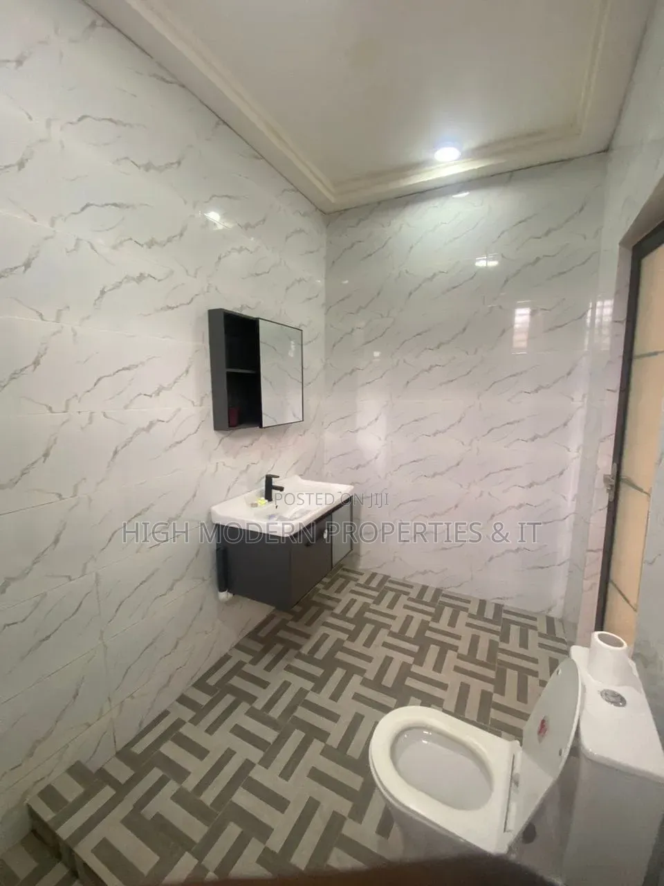1bdrm House in Teshie Bushroad, New Town for rent