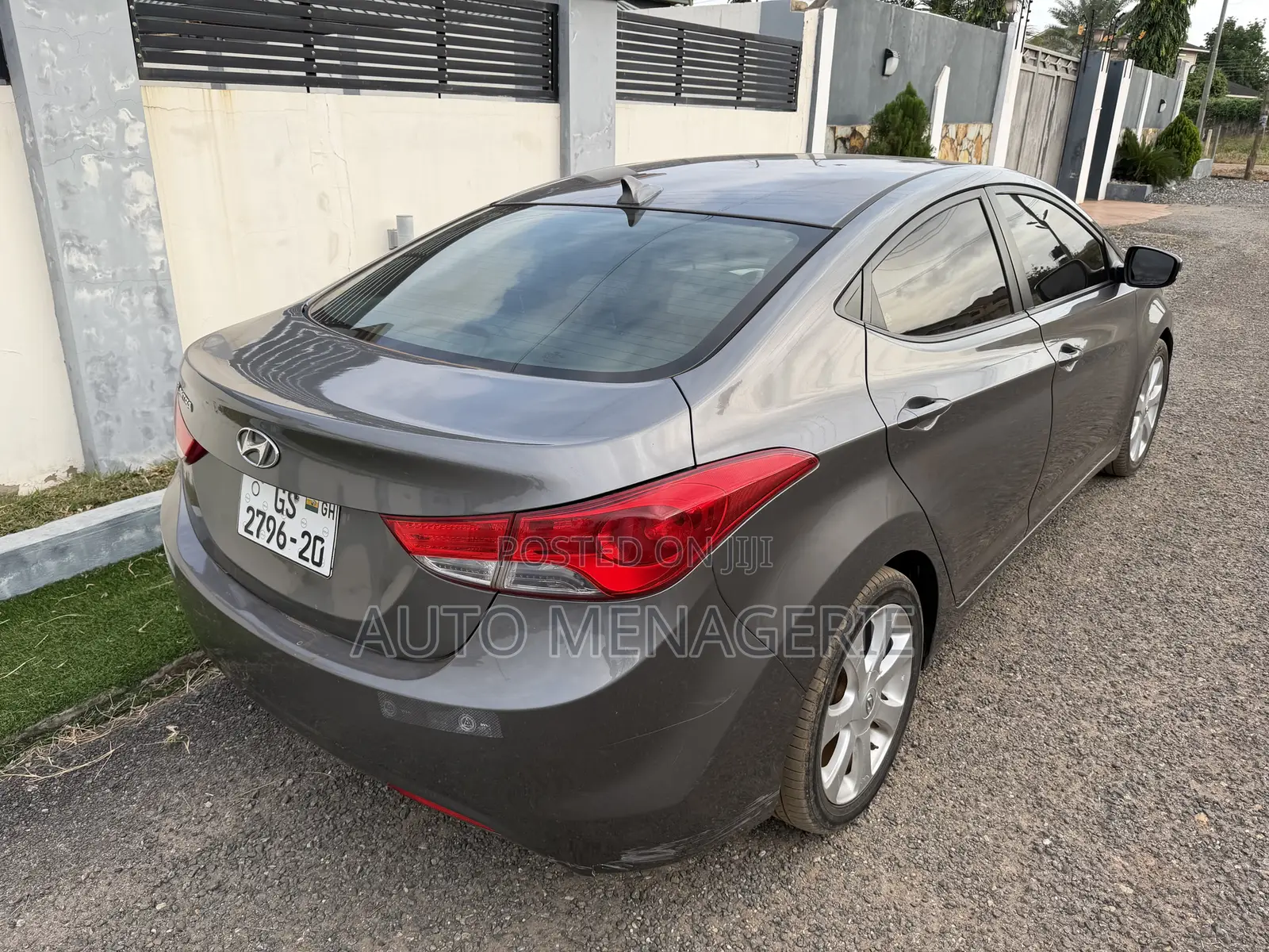 Hyundai Elantra Limited Sedan FWD (1.8L 4cyl 6A) 2013 Gray