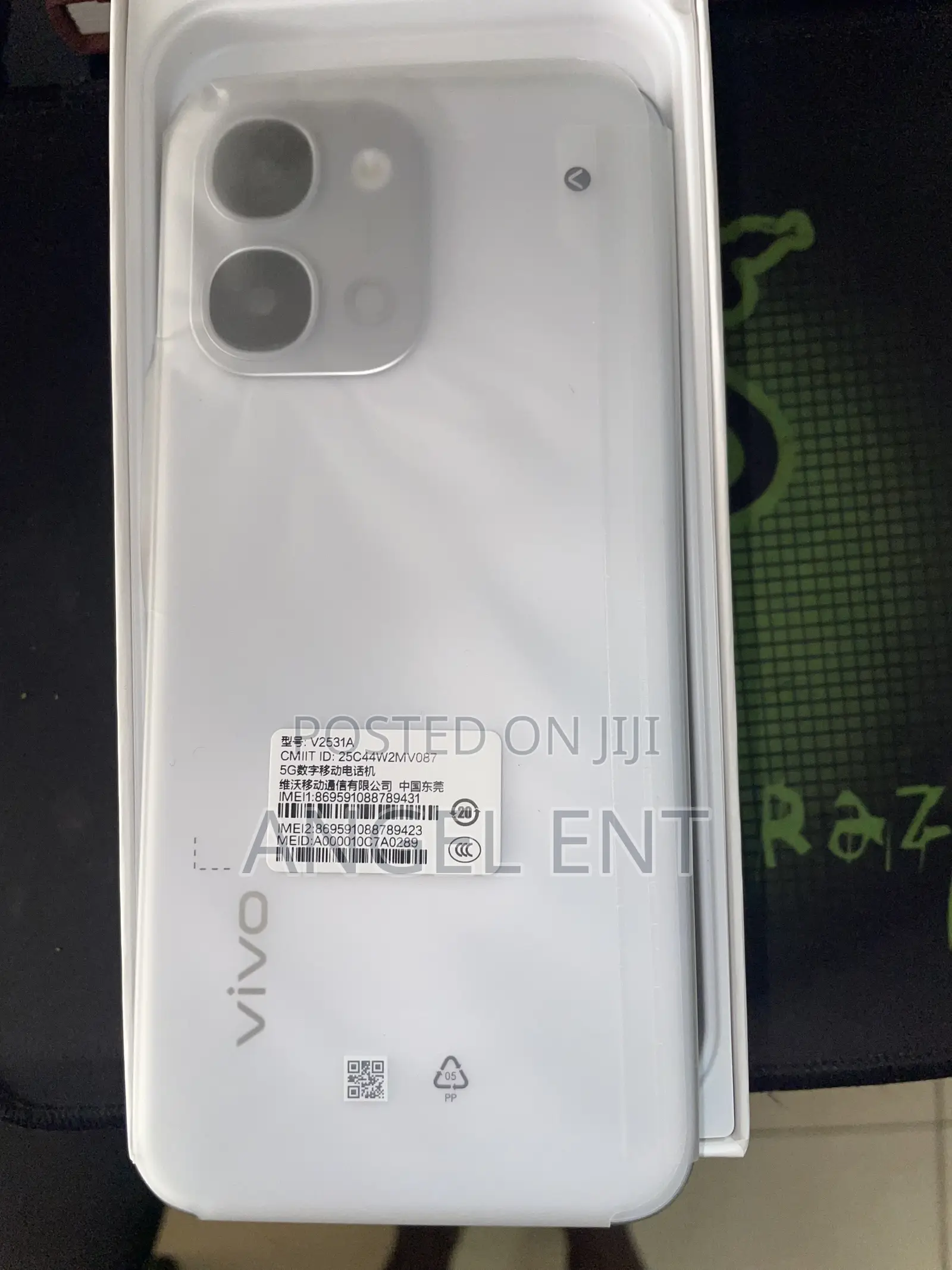 New Vivo V25 128 GB Silver
