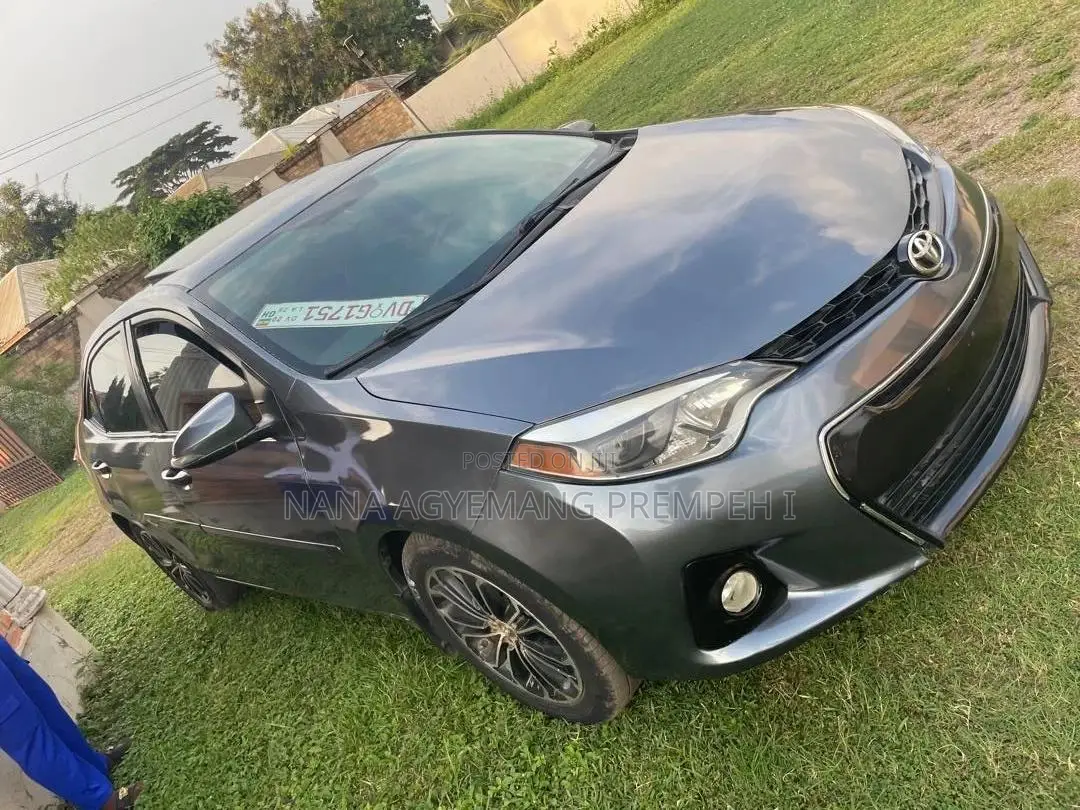Toyota Corolla LE 4dr Sedan (1.8L 4cyl CVT) 2015 Gray