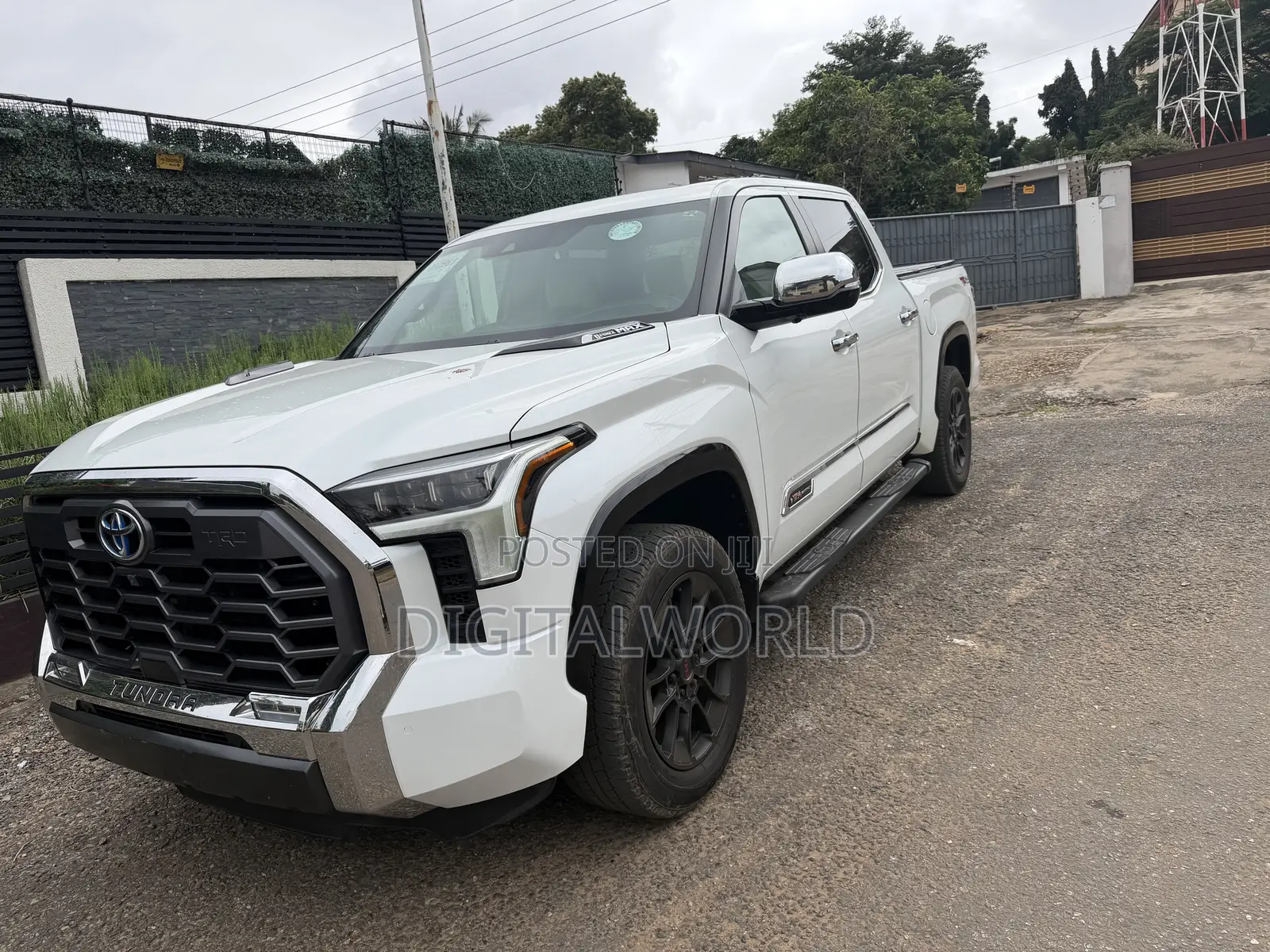 Toyota Tundra 1794 Edition CrewMax 5.5' Bed 2024 White