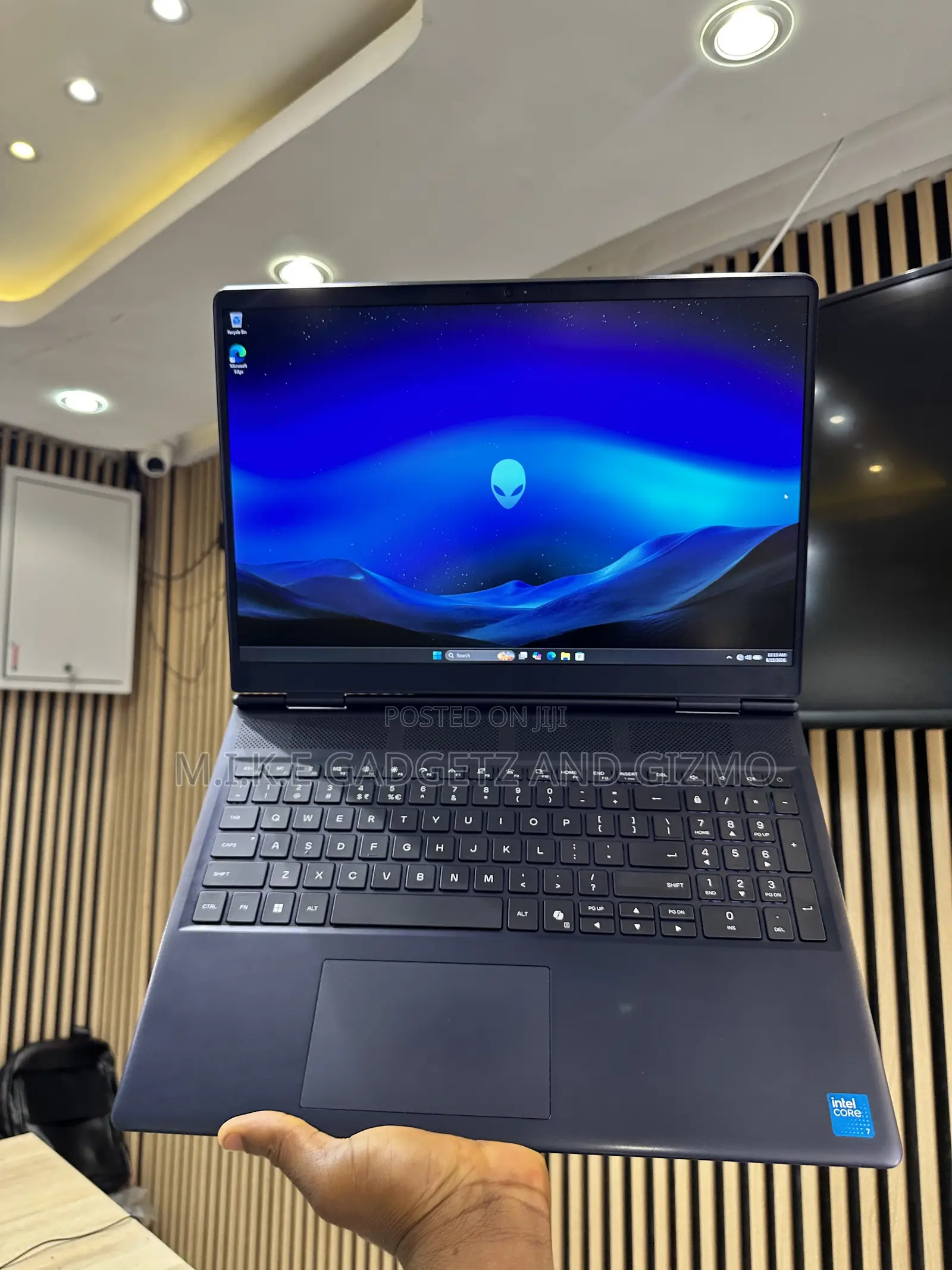 Laptop Alienware 16 Aurora 32GB Intel Core 7 SSD 1T