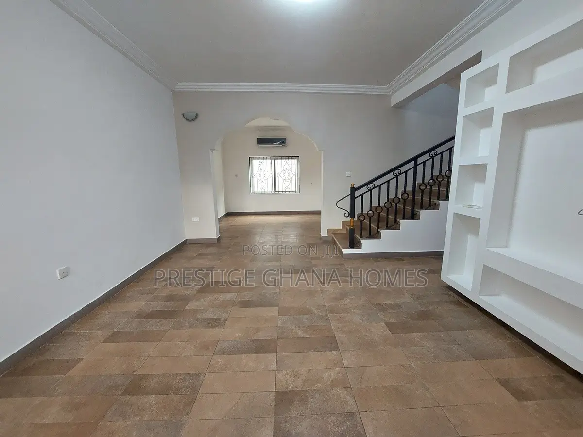 3bdrm Apartment in A&C Mall Area for rent