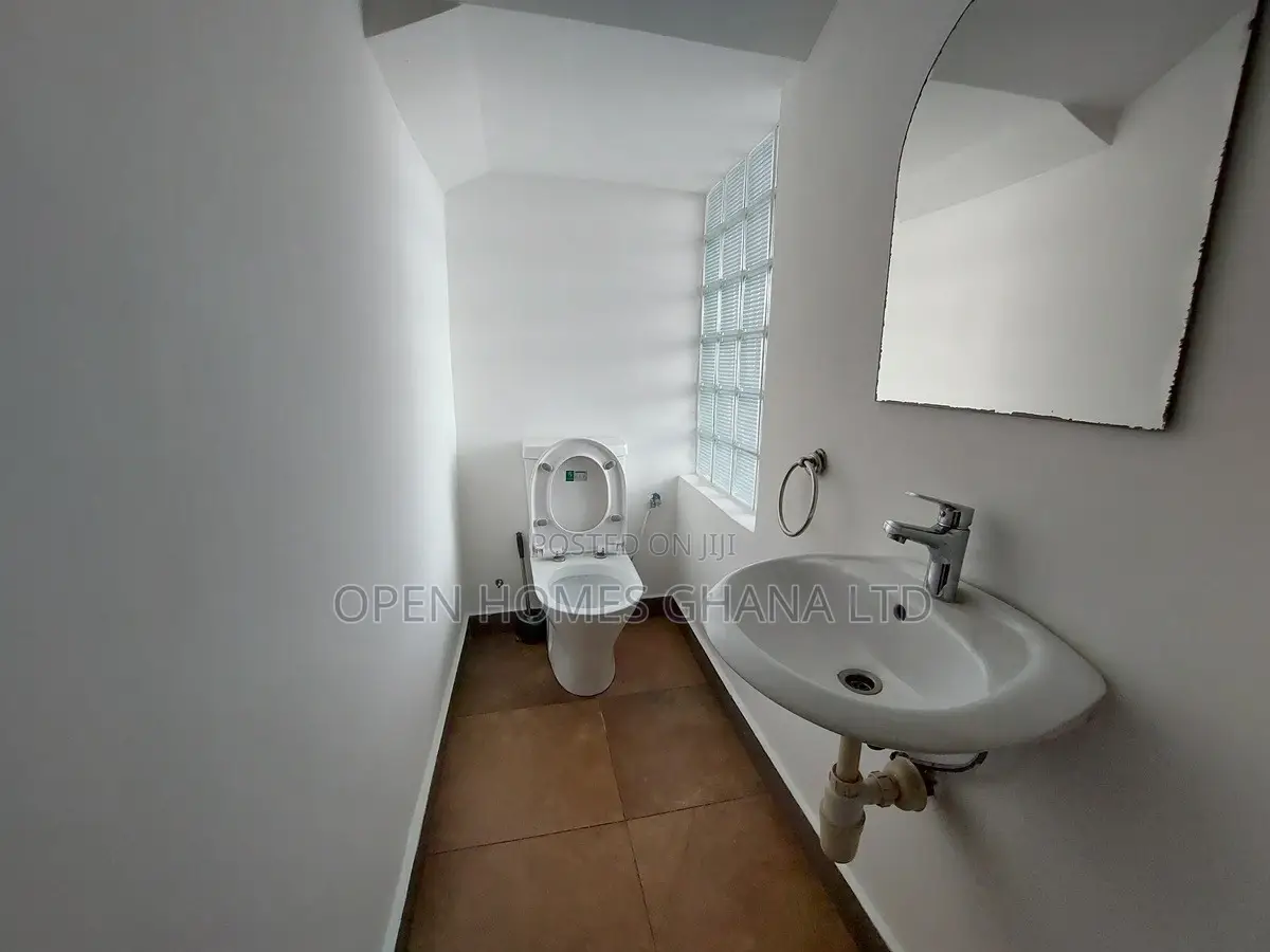 3bdrm Apartment in A&C Mall Area for rent