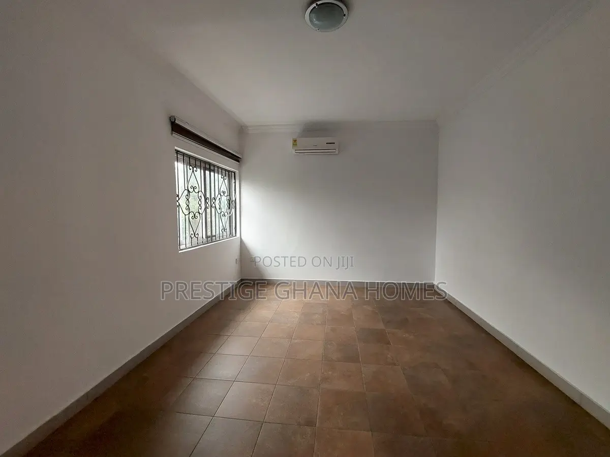 3bdrm Apartment in A&C Mall Area for rent