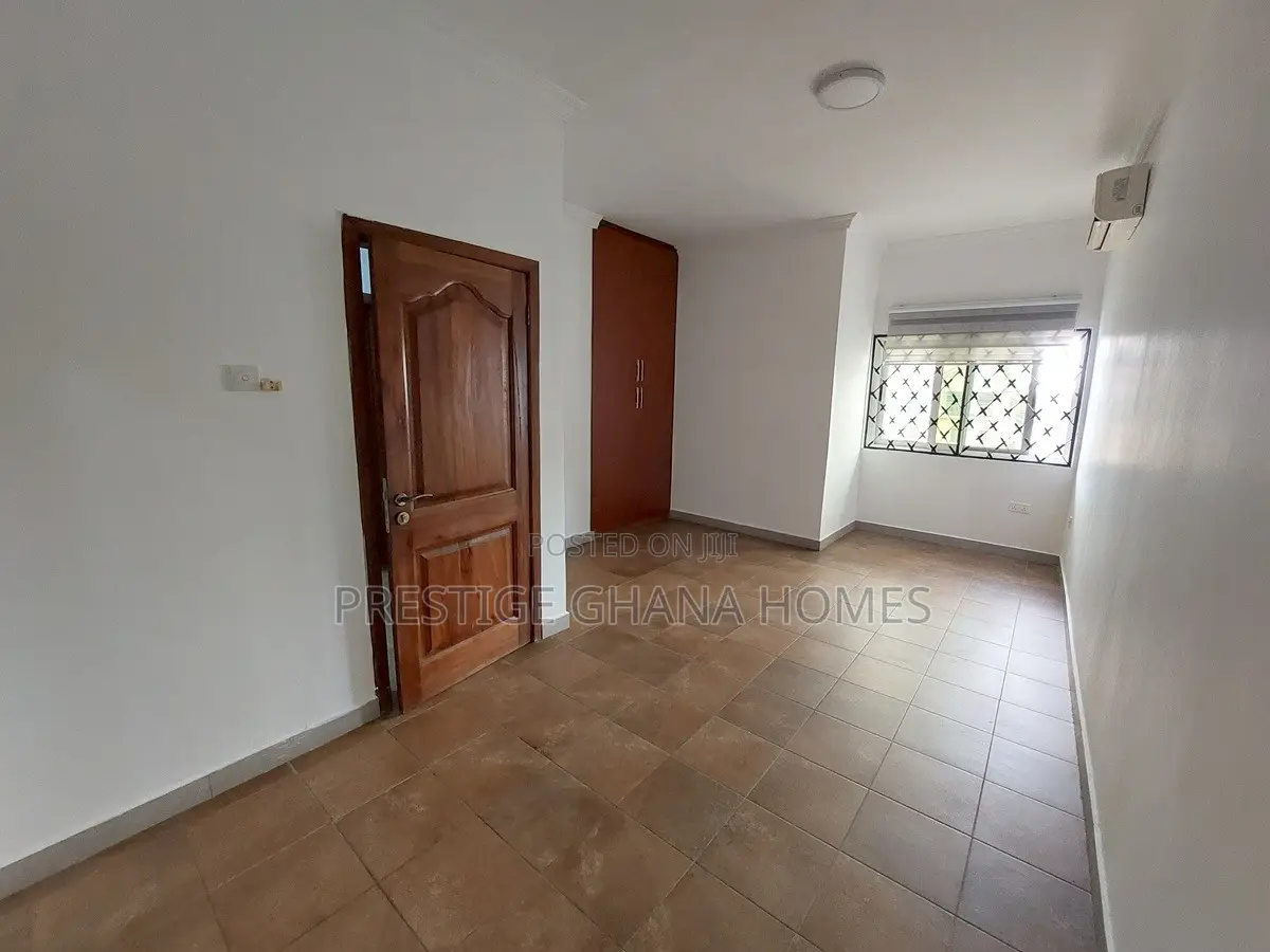 3bdrm Apartment in A&C Mall Area for rent