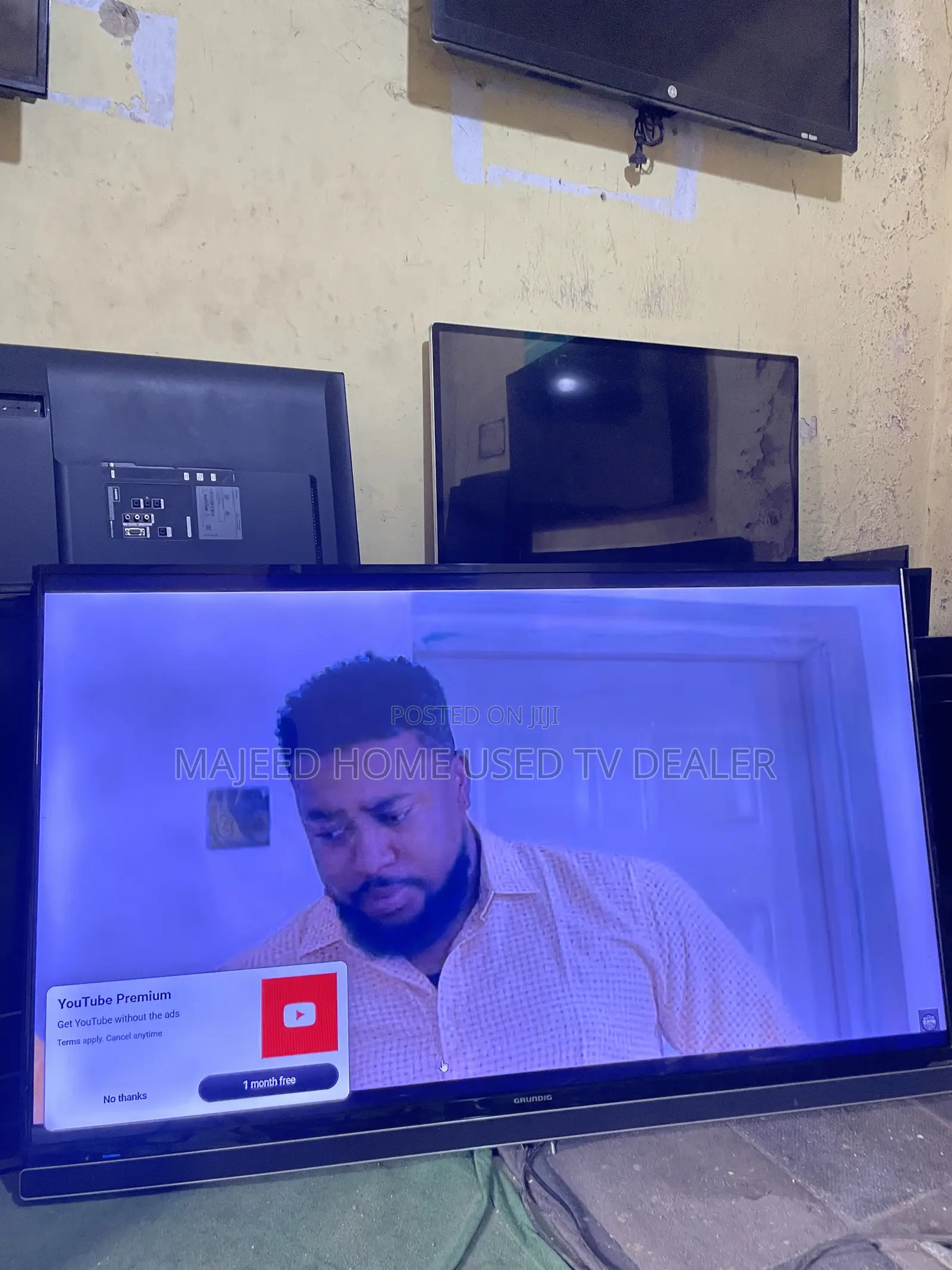 55inches Smart Digital Satellite TV