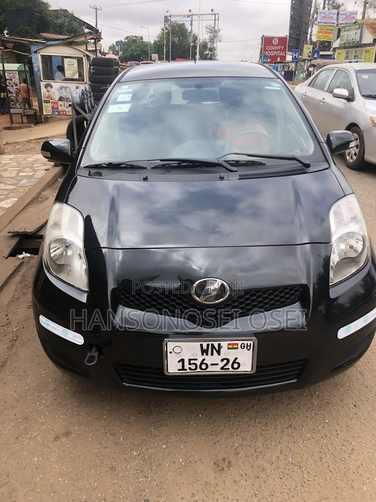 Toyota Vitz 2010 Black