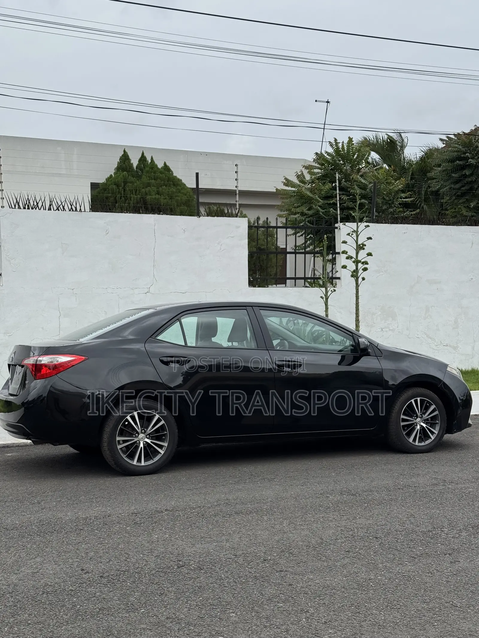 Toyota Corolla LE Eco Plus 4dr Sedan (1.8L 4cyl CVT) 2016 Black