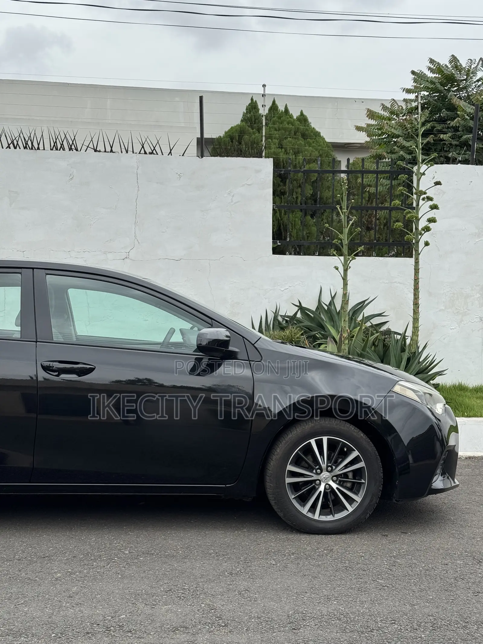 Toyota Corolla LE Eco Plus 4dr Sedan (1.8L 4cyl CVT) 2016 Black