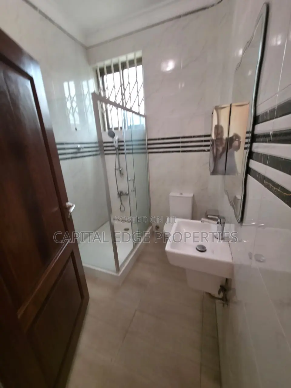 Furnished 7bdrm Villa in A&C Mall Area for rent