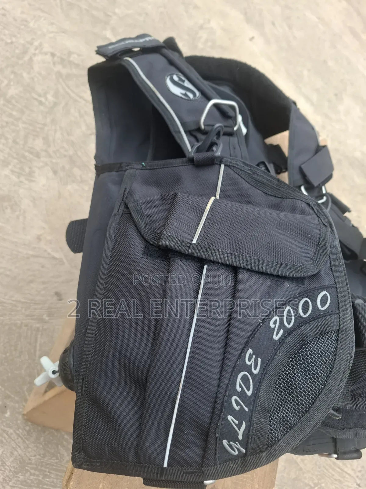 Scubapro Glide 2000 BCD (Buoyancy Compensator Device)