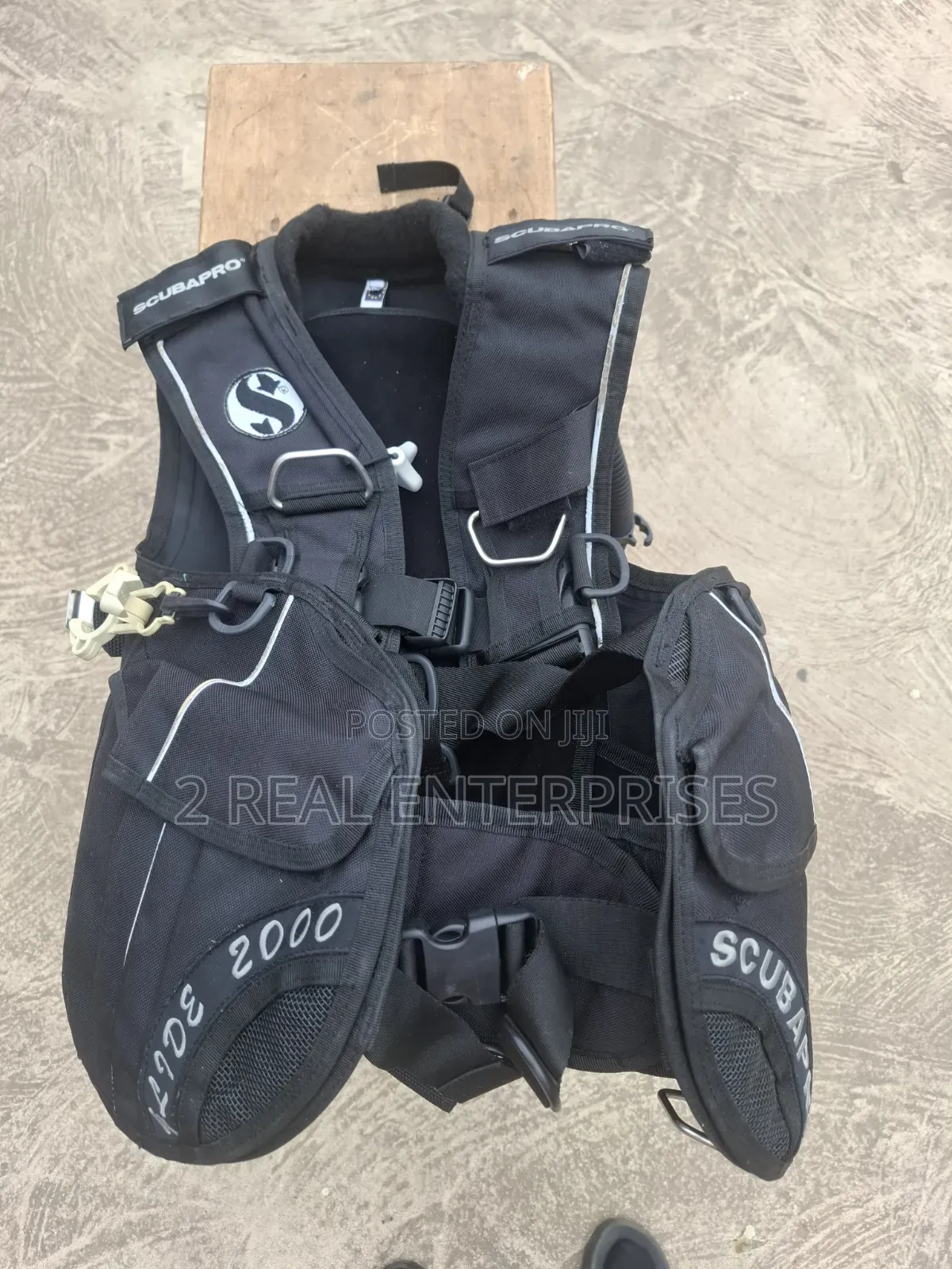 Scubapro Glide 2000 BCD (Buoyancy Compensator Device)