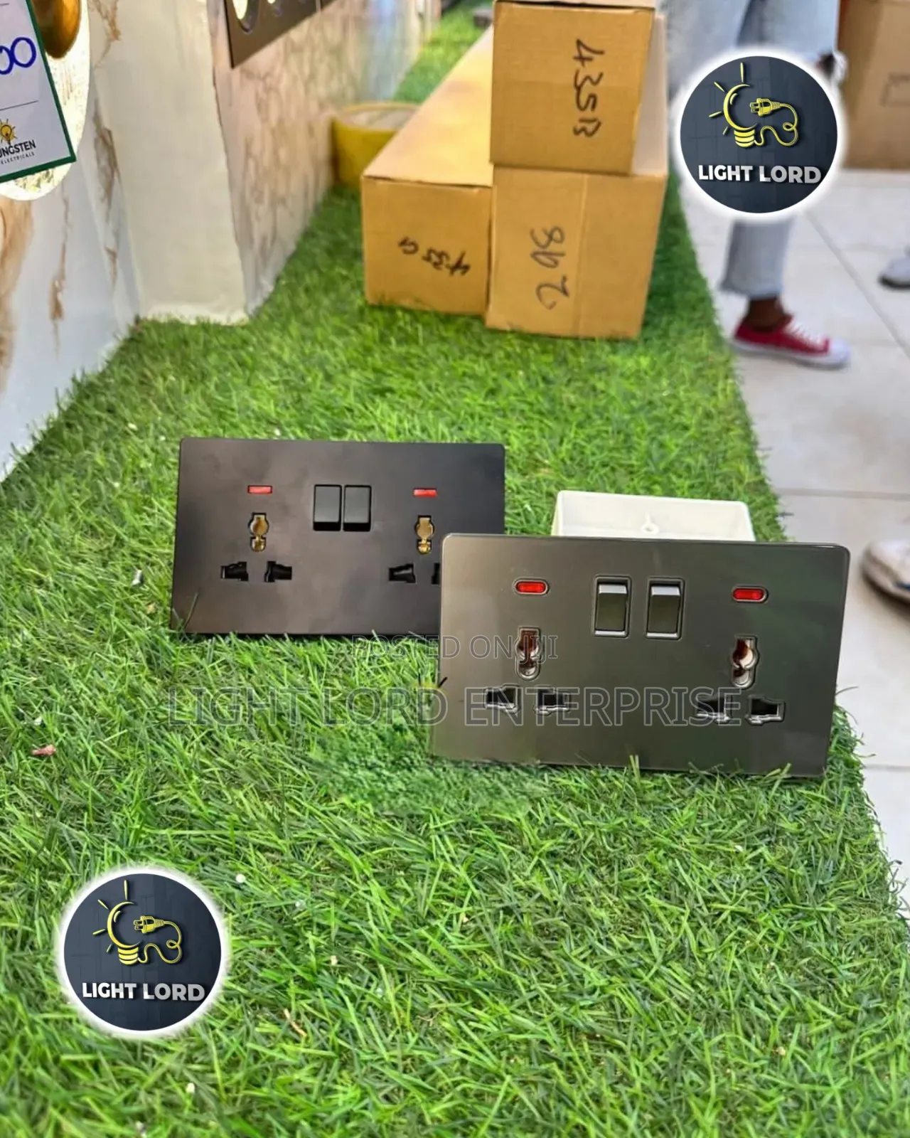 25years Warranty Black Body Double and Single Socket