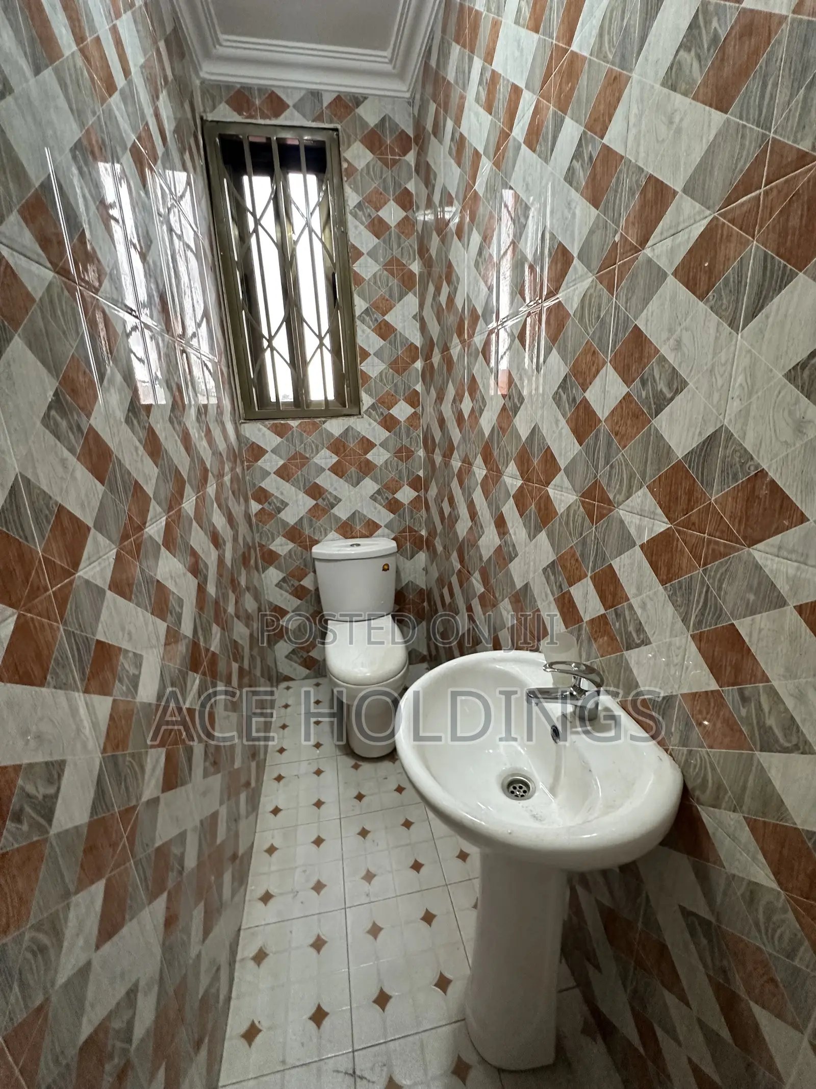 2bdrm Apartment in Adjiringanor, Adjiriganor for rent