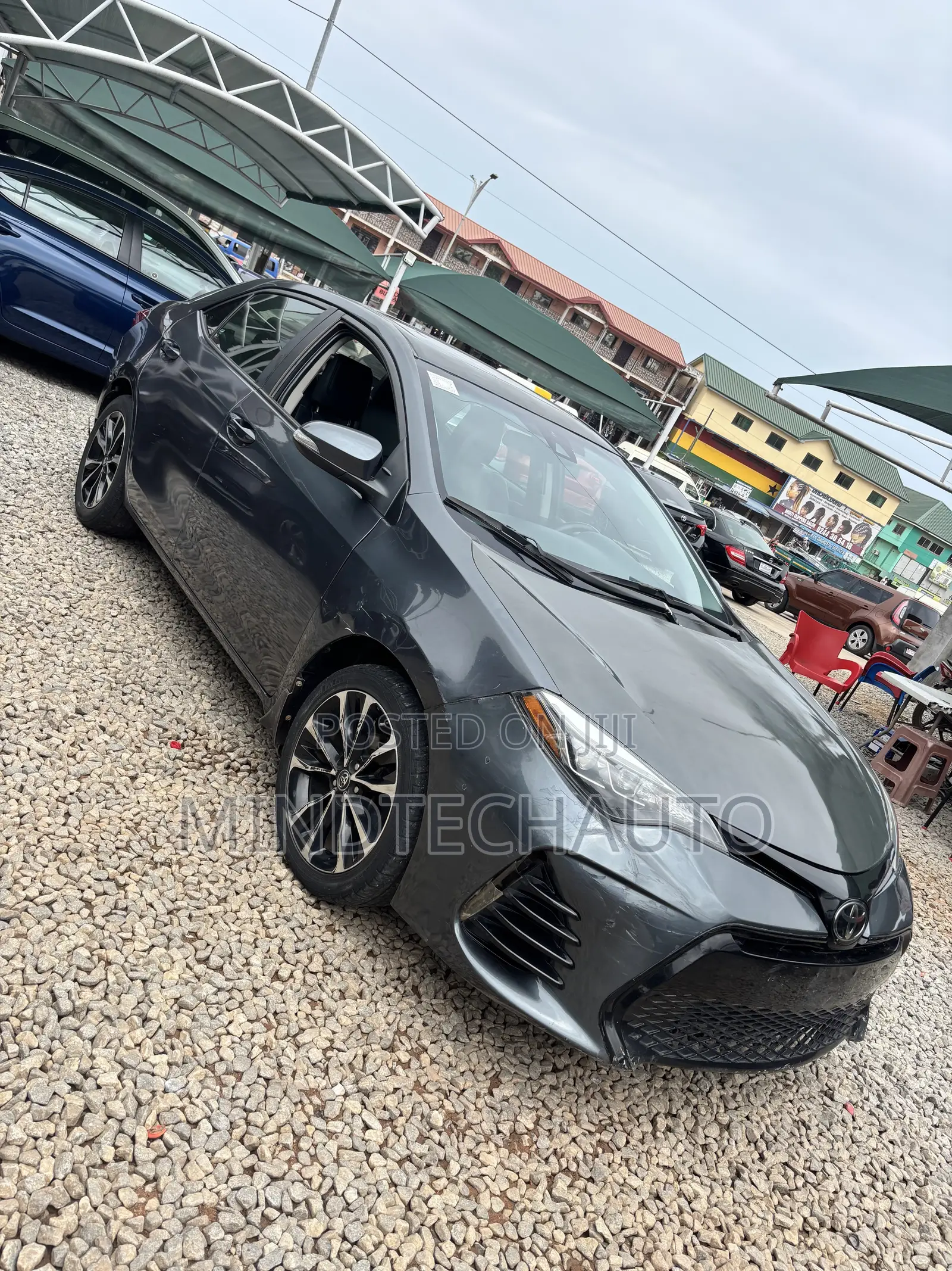 Toyota Corolla SE (1.8L 4cyl 2A) 2018 Gray