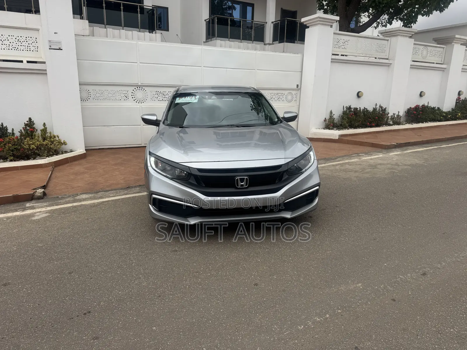 Honda Civic LX Sedan 2020 Silver