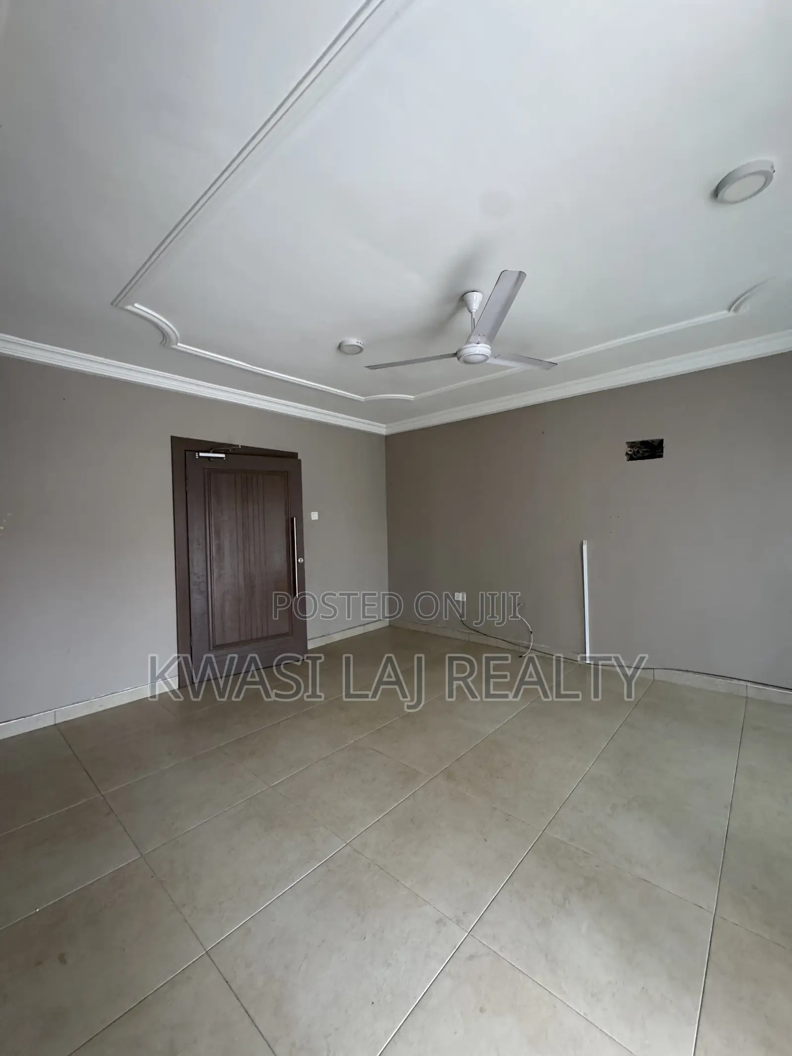 3bdrm Apartment in Whitecross, Weija for rent