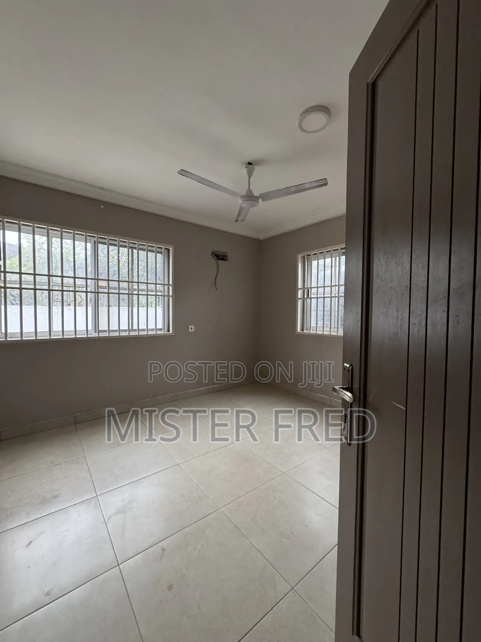3bdrm Apartment in Whitecross, Weija for rent